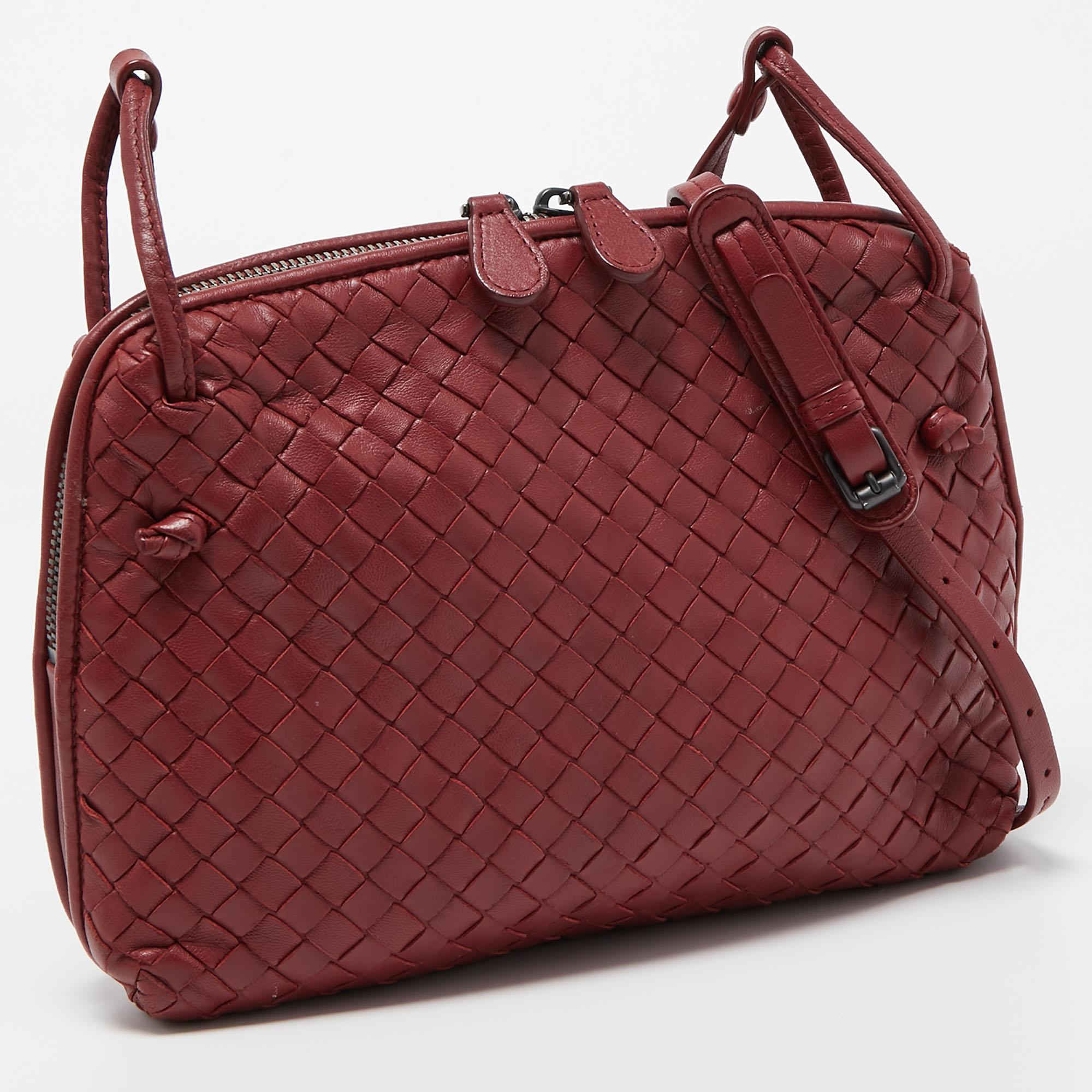 Women's Bottega Veneta Red Intrecciato Leather Nodini Crossbody Bag