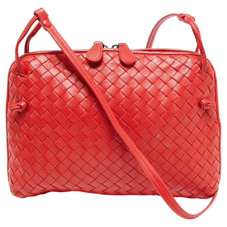Bottega Veneta Red Intrecciato Leather Nodini Crossbody Bag For Sale at  1stDibs
