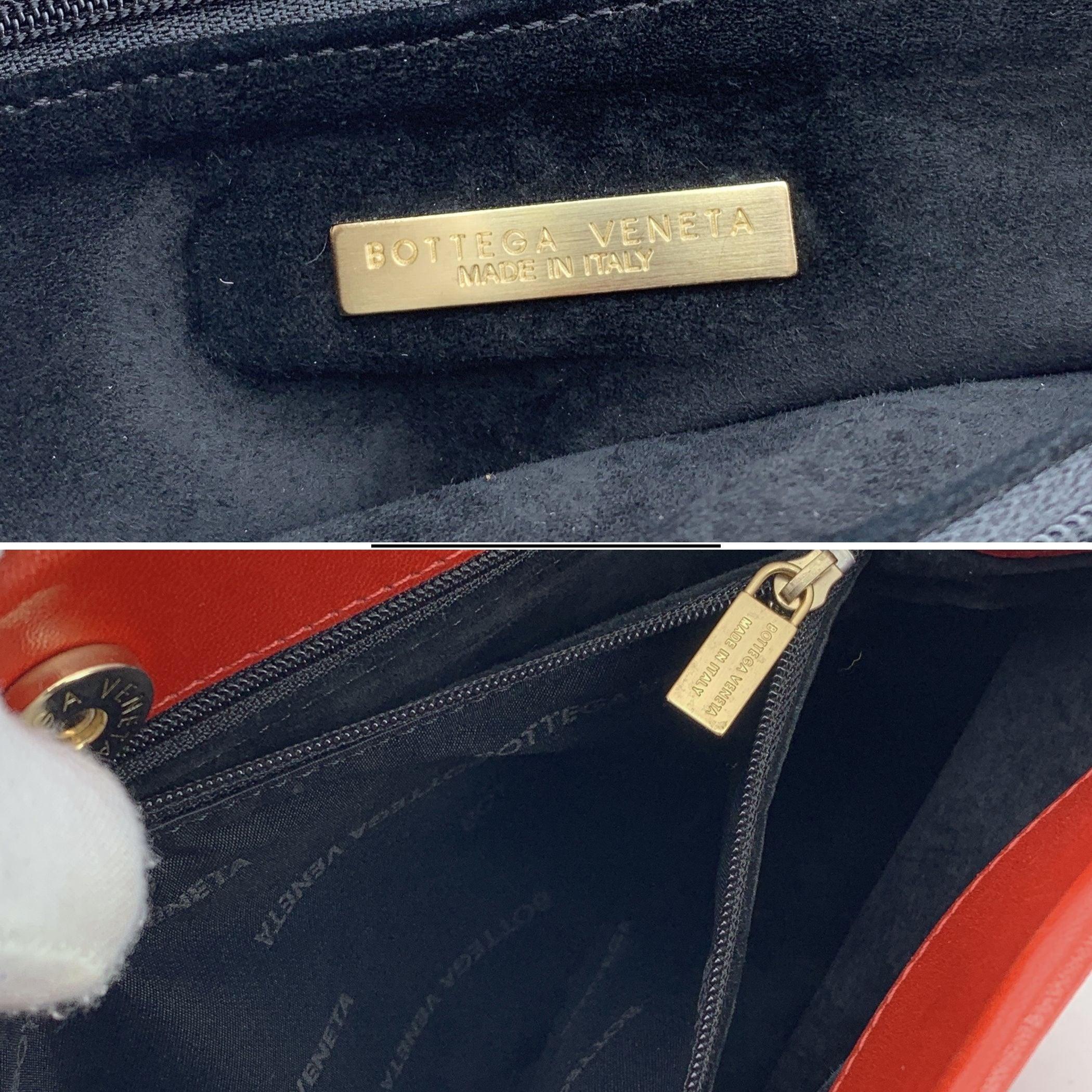 Bottega Veneta Borsa a tracolla Tote in pelle intrecciata rossa in vendita 1