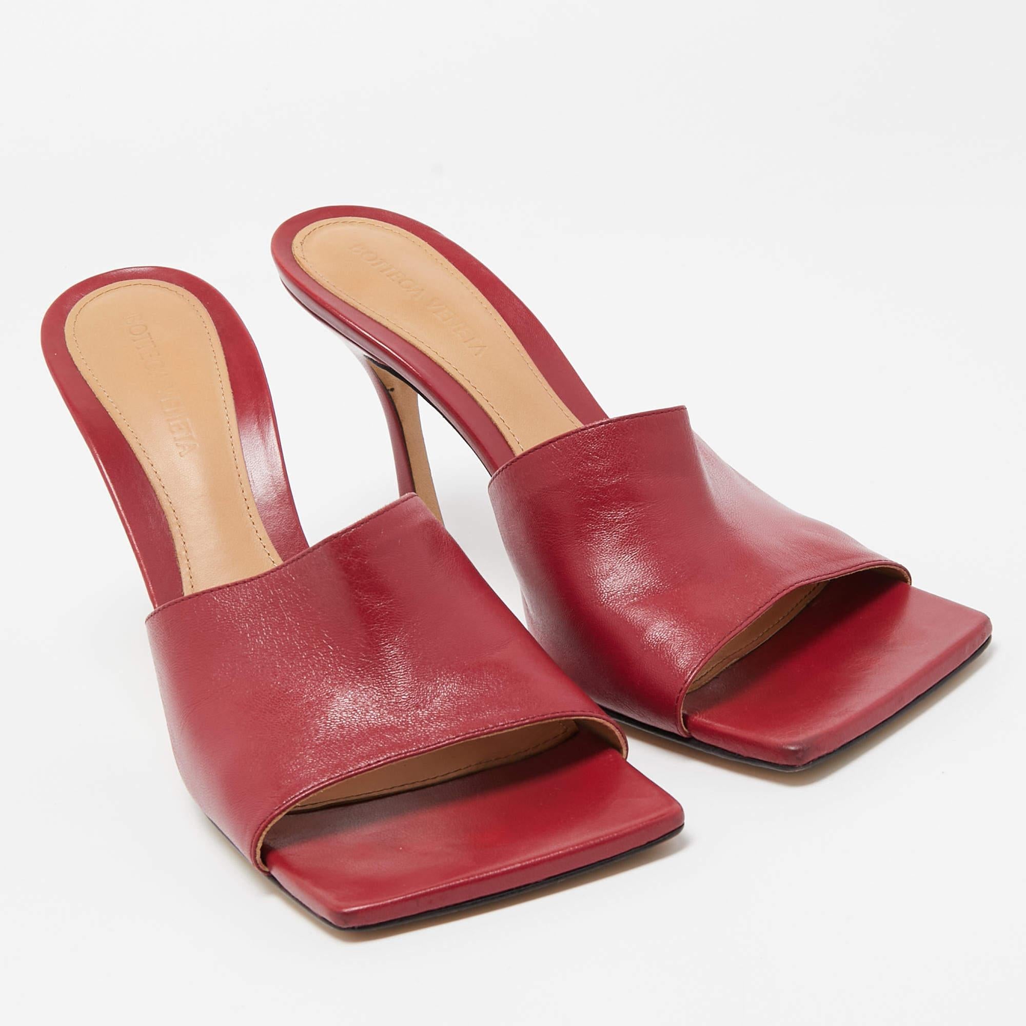 Women's Bottega Veneta Red Leather Stretch Mules Size 39.5
