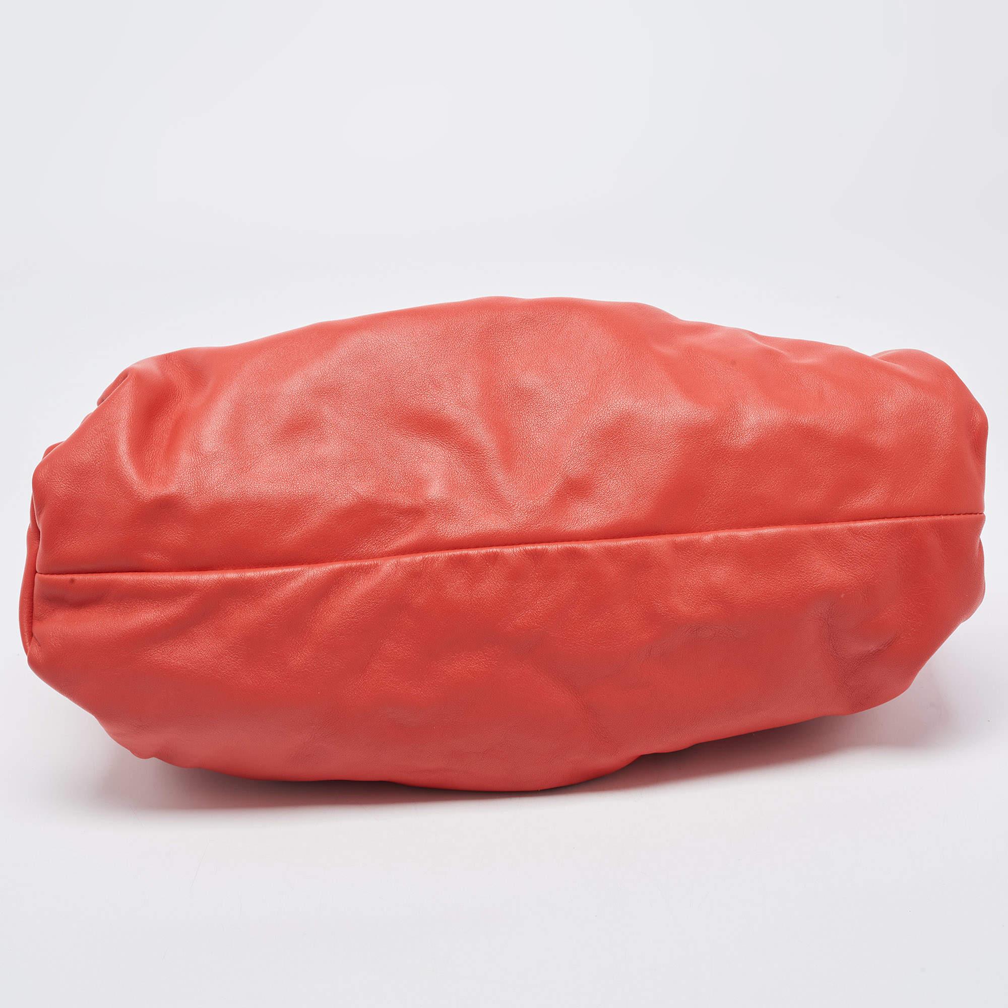 Bottega Veneta Red Leather The Shoulder Pouch Bag In Good Condition In Dubai, Al Qouz 2