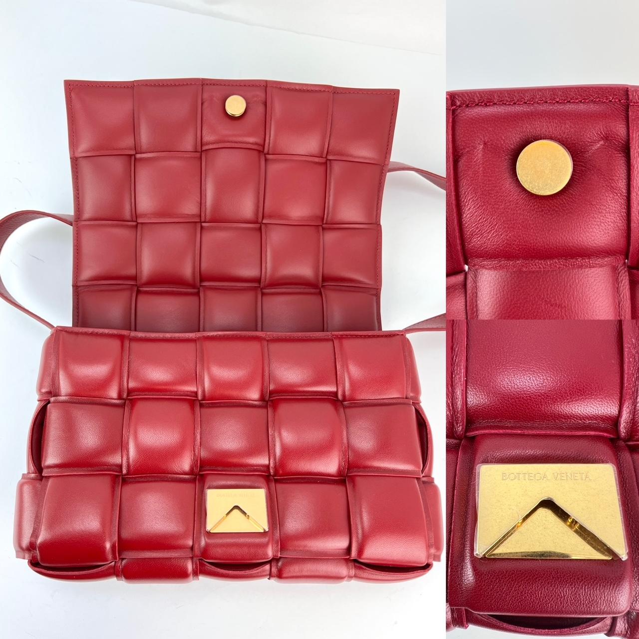 Bolso cruzado acolchado de napa roja Bottega Veneta Maxi Intreccio en Excelente estado para la venta en Freehold, NJ