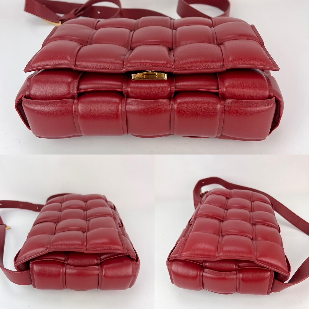 De las mujeres Bolso cruzado acolchado de napa roja Bottega Veneta Maxi Intreccio en venta