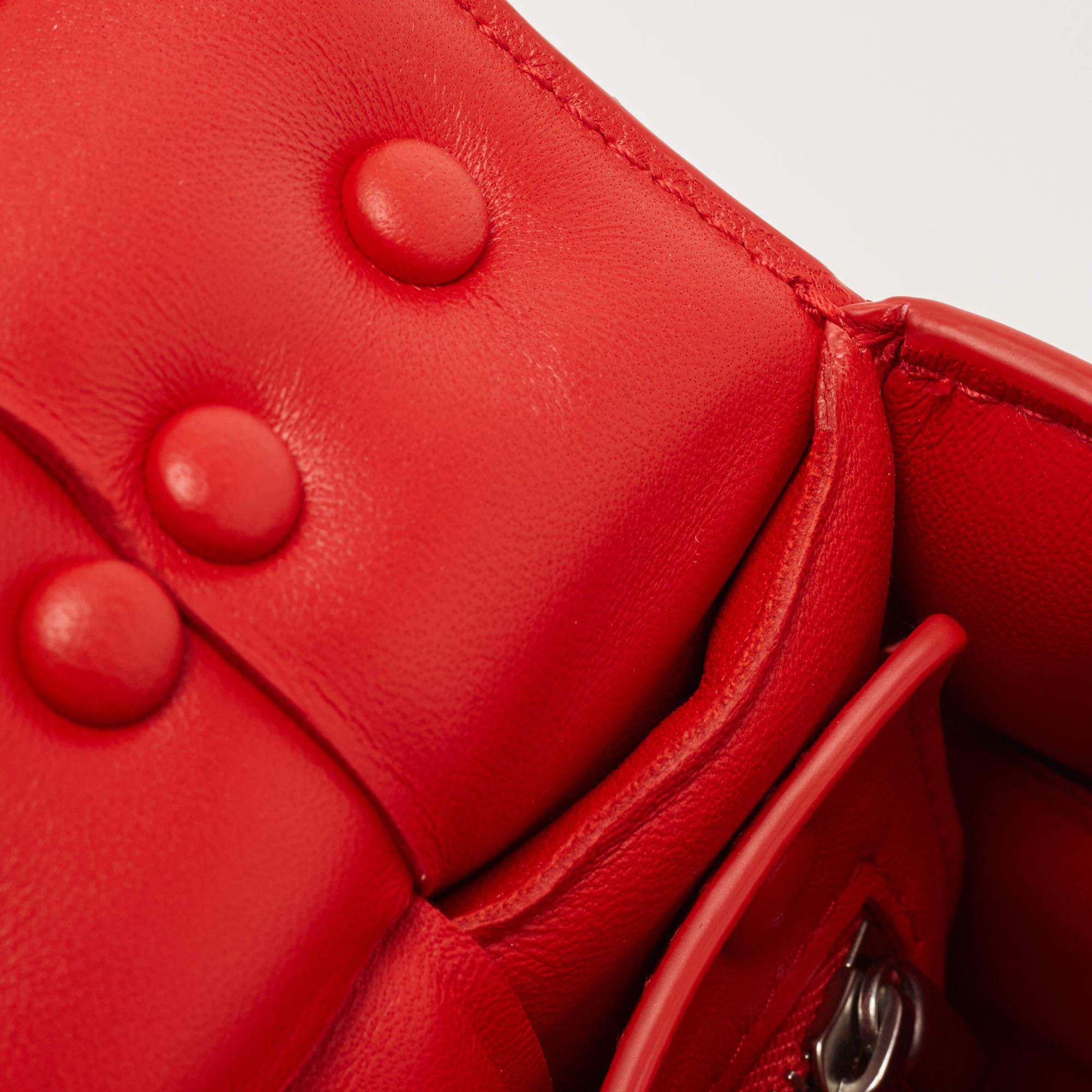 Bottega Veneta Red Padded Leather Chain Cassette Shoulder Bag For Sale 6