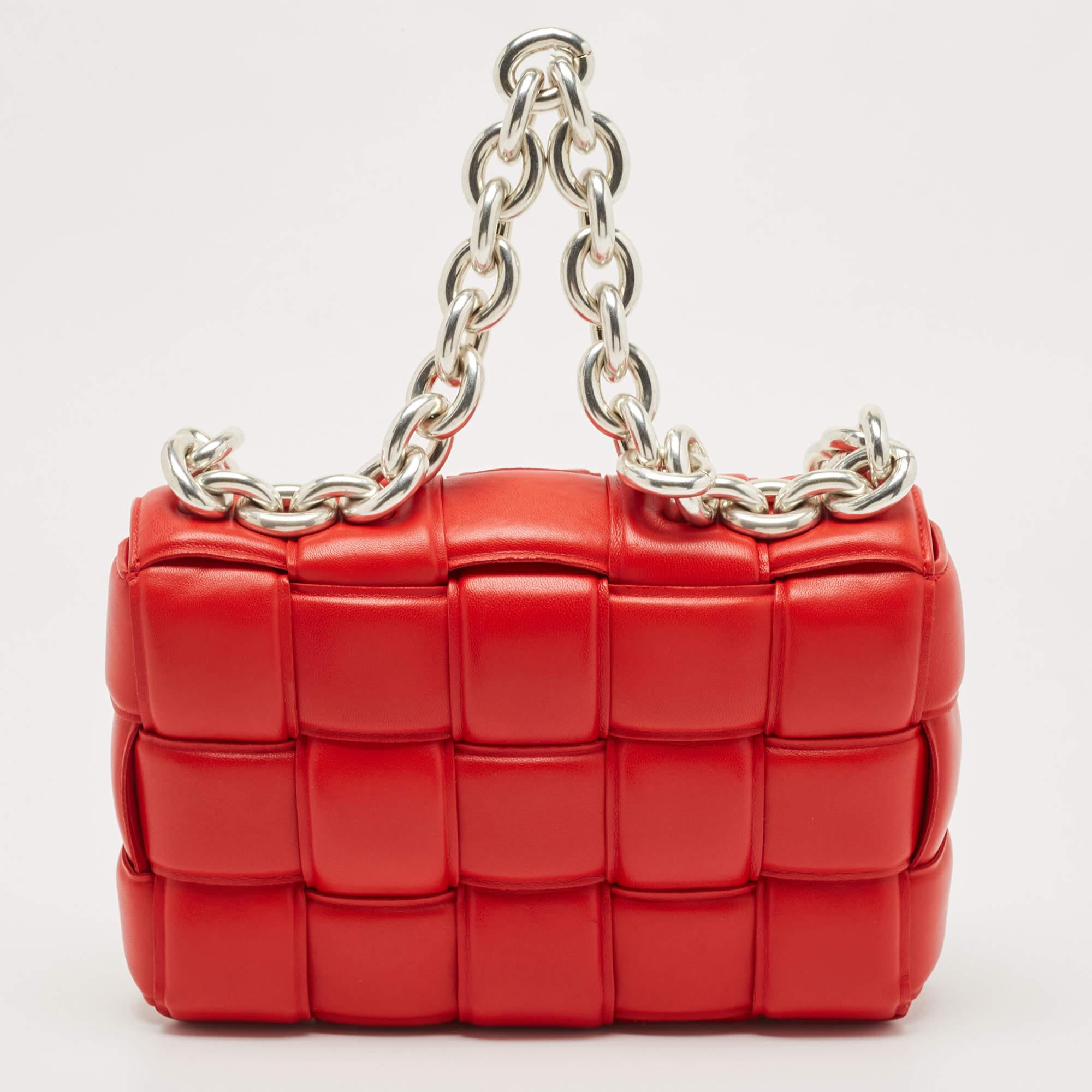 Bottega Veneta Red Padded Leather Chain Cassette Shoulder Bag In Excellent Condition For Sale In Dubai, Al Qouz 2