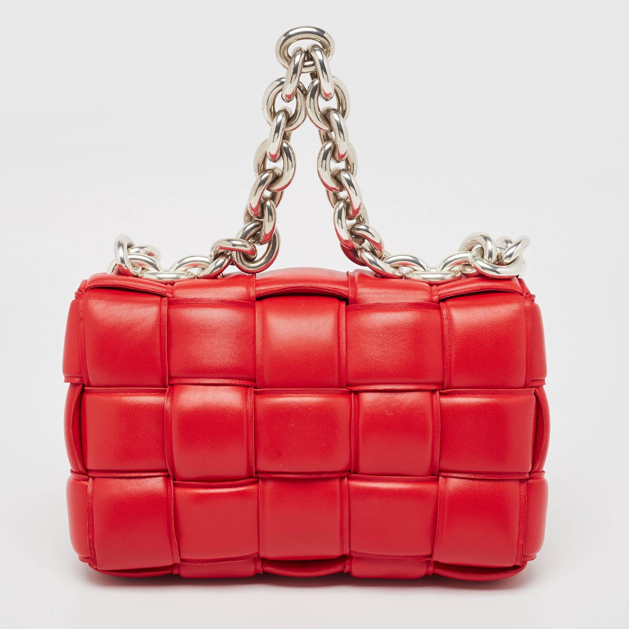 Women's Bottega Veneta Red Padded Leather Chain Cassette Shoulder Bag For Sale