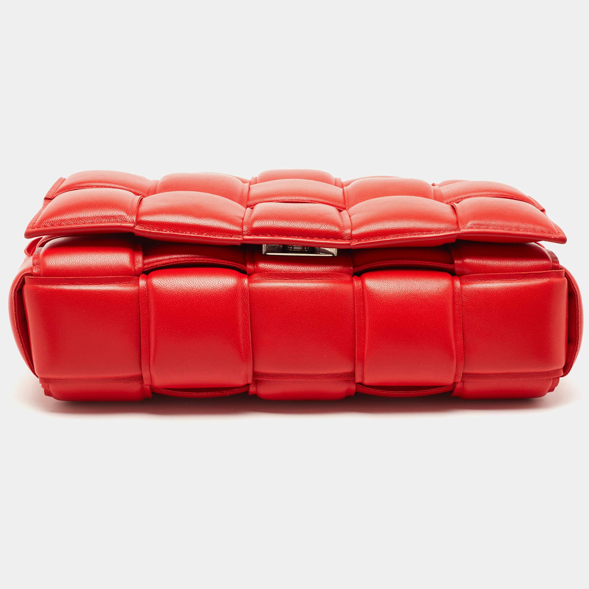 Women's Bottega Veneta Red Padded Leather Chain Cassette Shoulder Bag For Sale