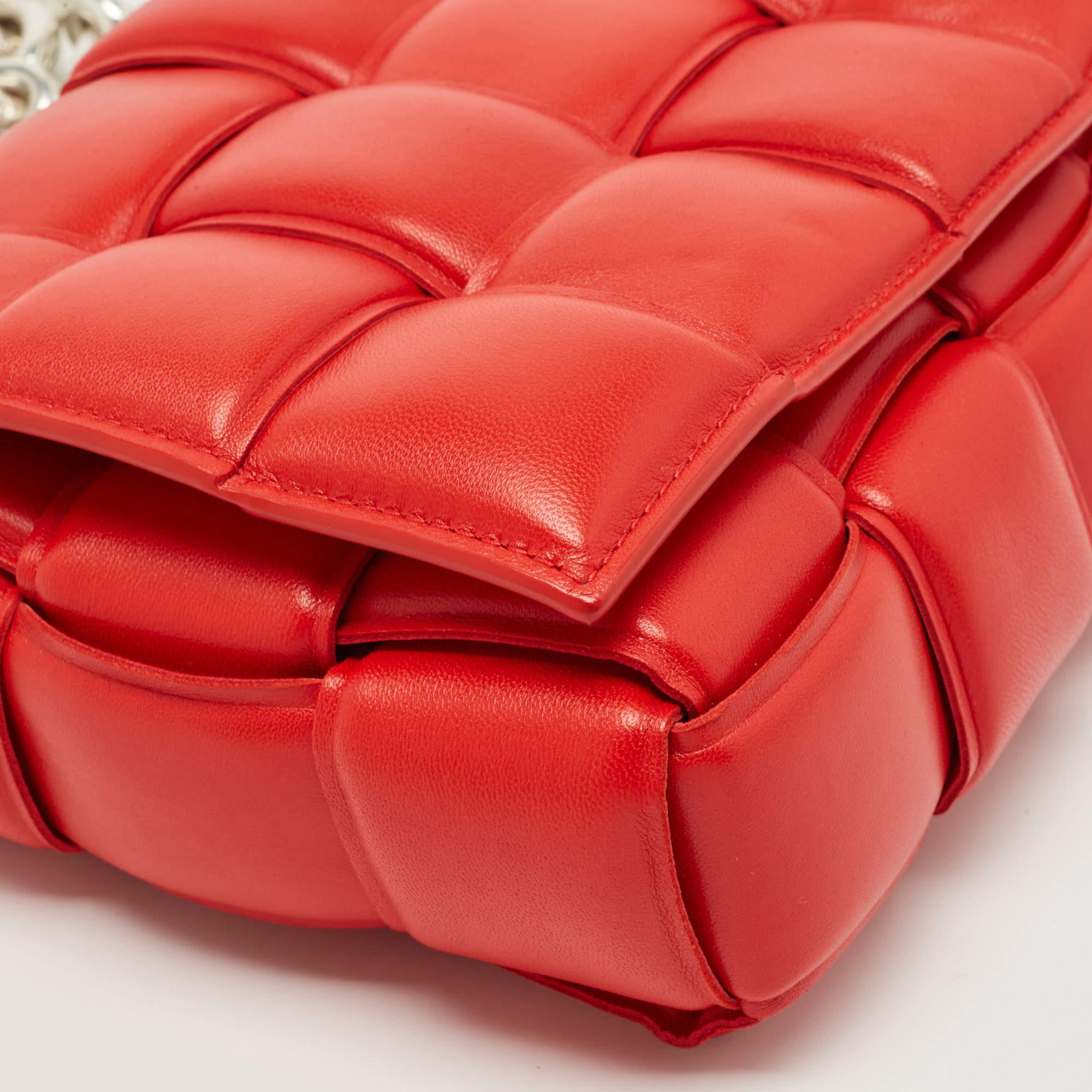 Bottega Veneta Red Padded Leather Chain Cassette Shoulder Bag For Sale 2