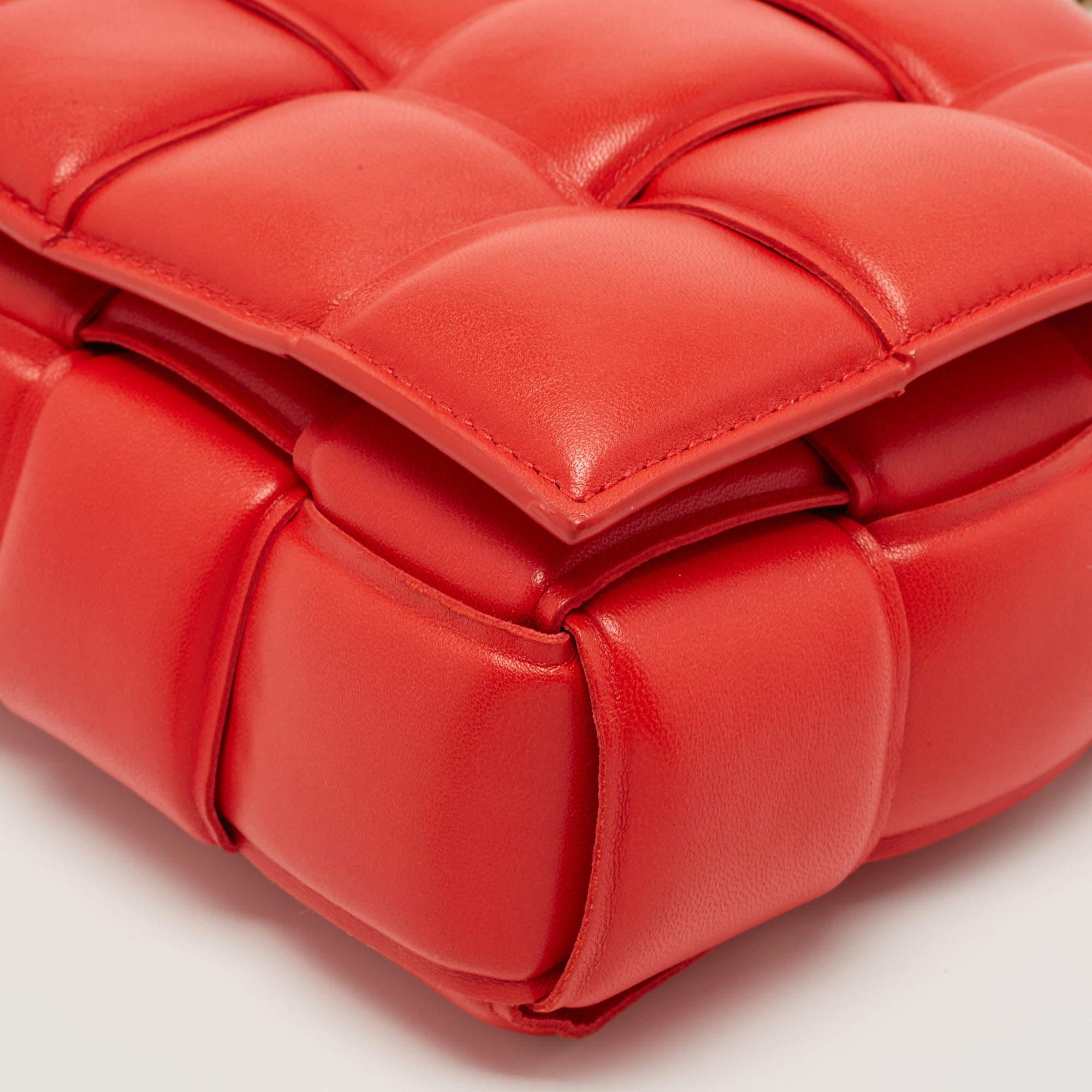 Bottega Veneta Red Padded Leather Chain Cassette Shoulder Bag For Sale 3