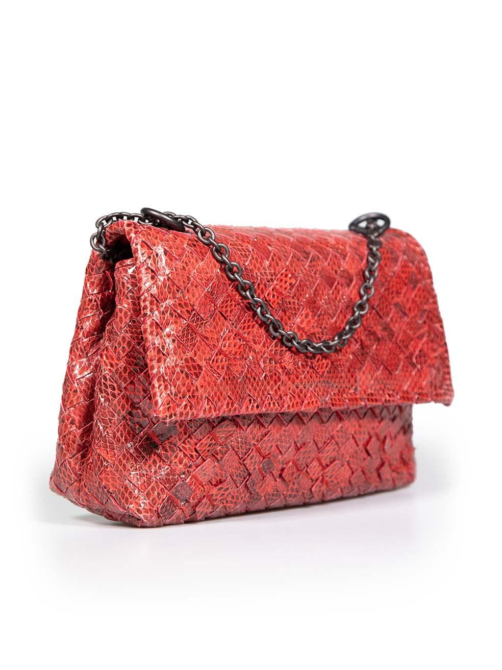 CONDITION is Very good. Minimal wear to the bag is evident. Small peeling to the right corner of the flap and the bottom four corners. Light indents to the internal flap, internal front and middle compartment on this used Bottega Veneta designer