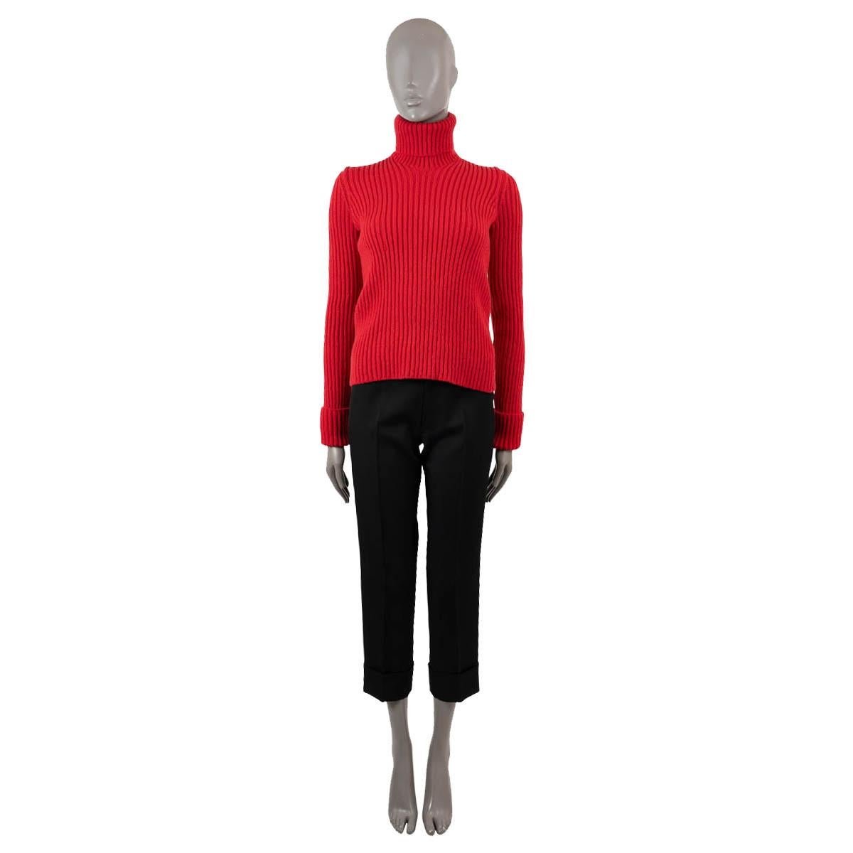 100% authentic Bottega Veneta turtleneck sweater in red distorted rib-knit wool (90%), polyamide (9%) and elastane (1%). Unlined. Has been worn and is in excellent condition.

2020 Fall/Winter

Measurements
Model	641065 V08G0
Tag