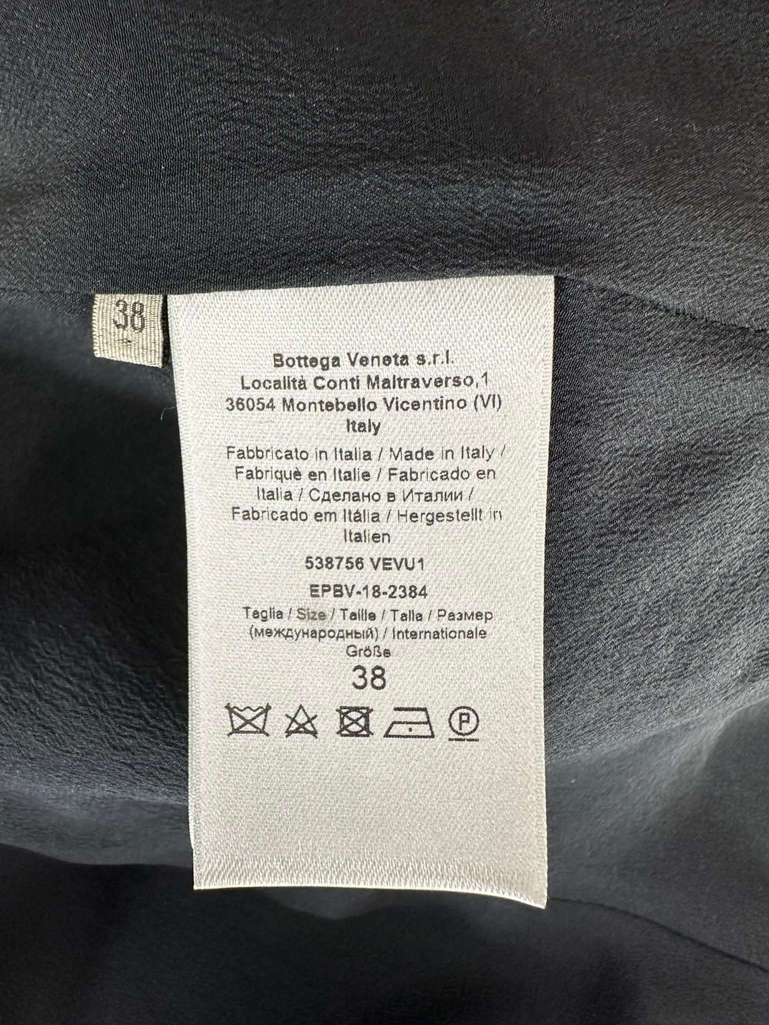 Bottega Veneta Chaqueta cruzada de doble botonadura en mezcla de lana y seda 38 NWT en venta 12