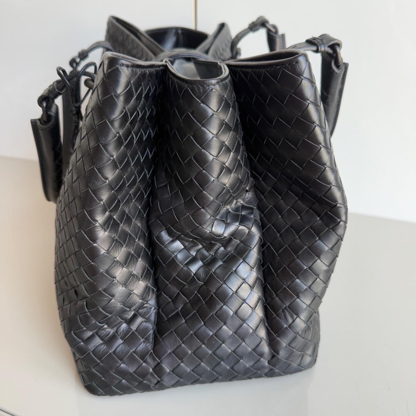 Bottega Veneta Roma Sac à main Intrecciato Nappa Leather Black Large 35cm Neuf - En vente à AUBERVILLIERS, FR