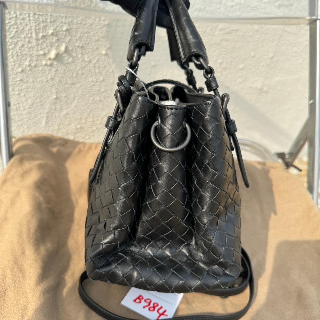 Women's Bottega Veneta Roma Handbag Bag Intrecciato Nappa Leather Black Mini 25cm