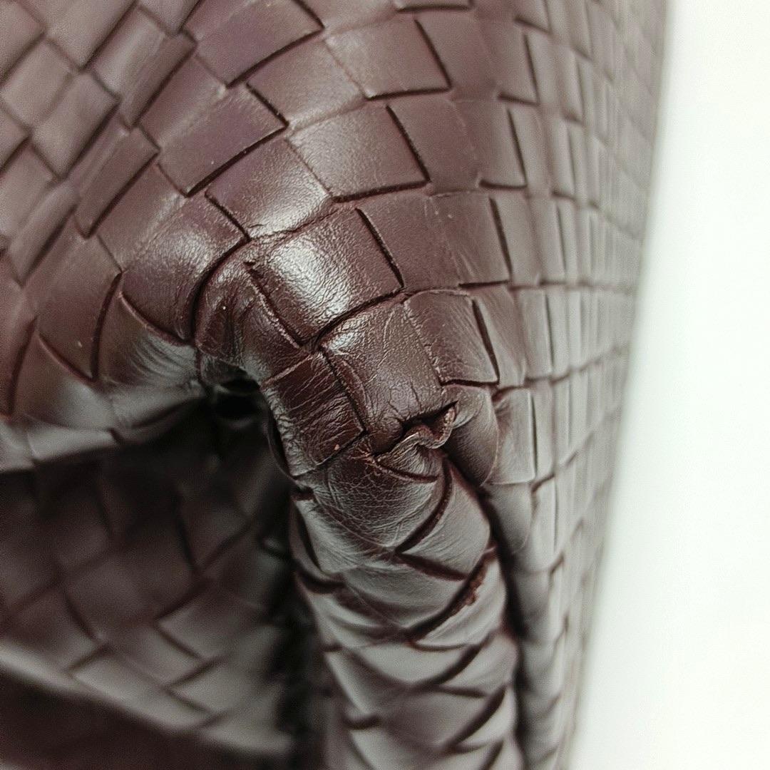 Bottega Veneta Roma Sac à main Intrecciato Nappa Leather Burgundy Medium 30cm en vente 7