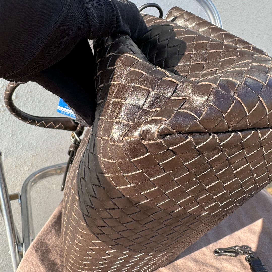 Bottega Veneta Roma Bolso Bolso Intrecciato Nappa Piel Marrón Chocolate Pequeño en venta 5