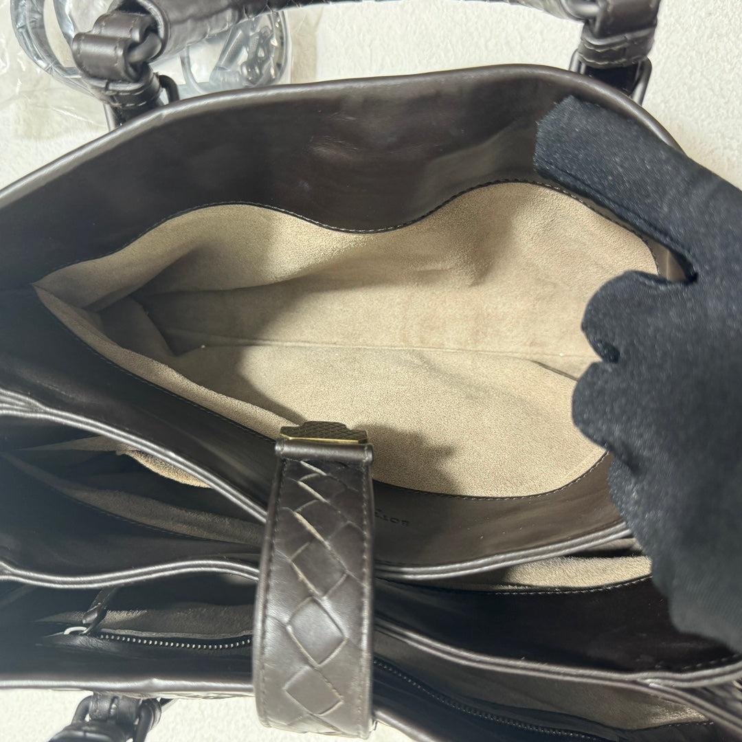 Bottega Veneta Roma Bolso Bolso Intrecciato Nappa Piel Marrón Chocolate Pequeño en venta 7