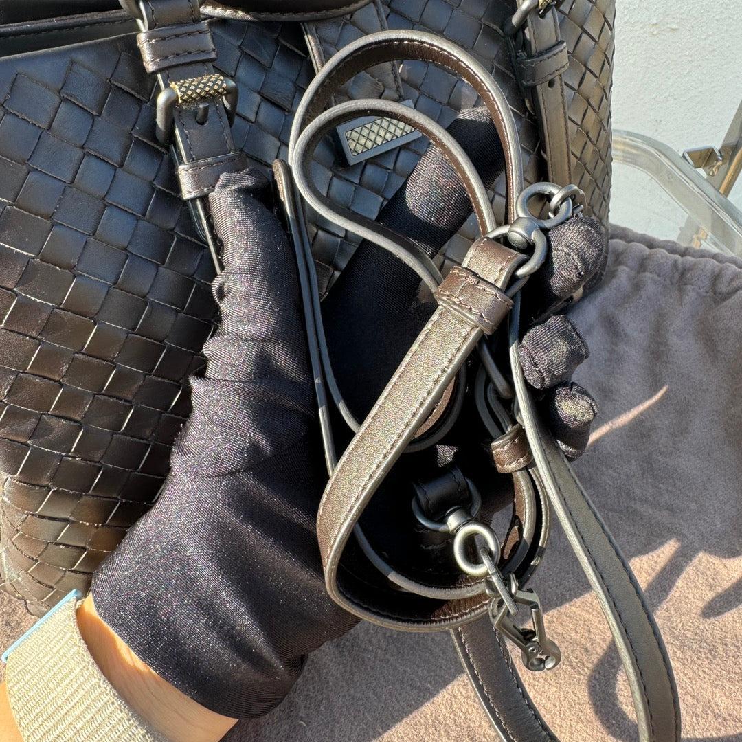Bottega Veneta Roma Bolso Bolso Intrecciato Nappa Piel Marrón Chocolate Pequeño en venta 9