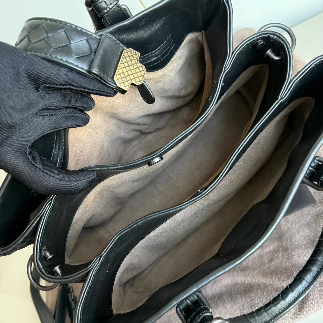 Bottega Veneta Roma Handbag Intrecciato Nappa Leather Black Small 30cm 9
