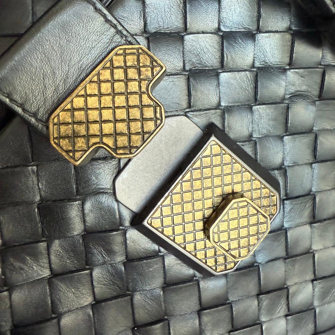 Bottega Veneta Roma Handbag Intrecciato Nappa Leather Black Small 30cm 10