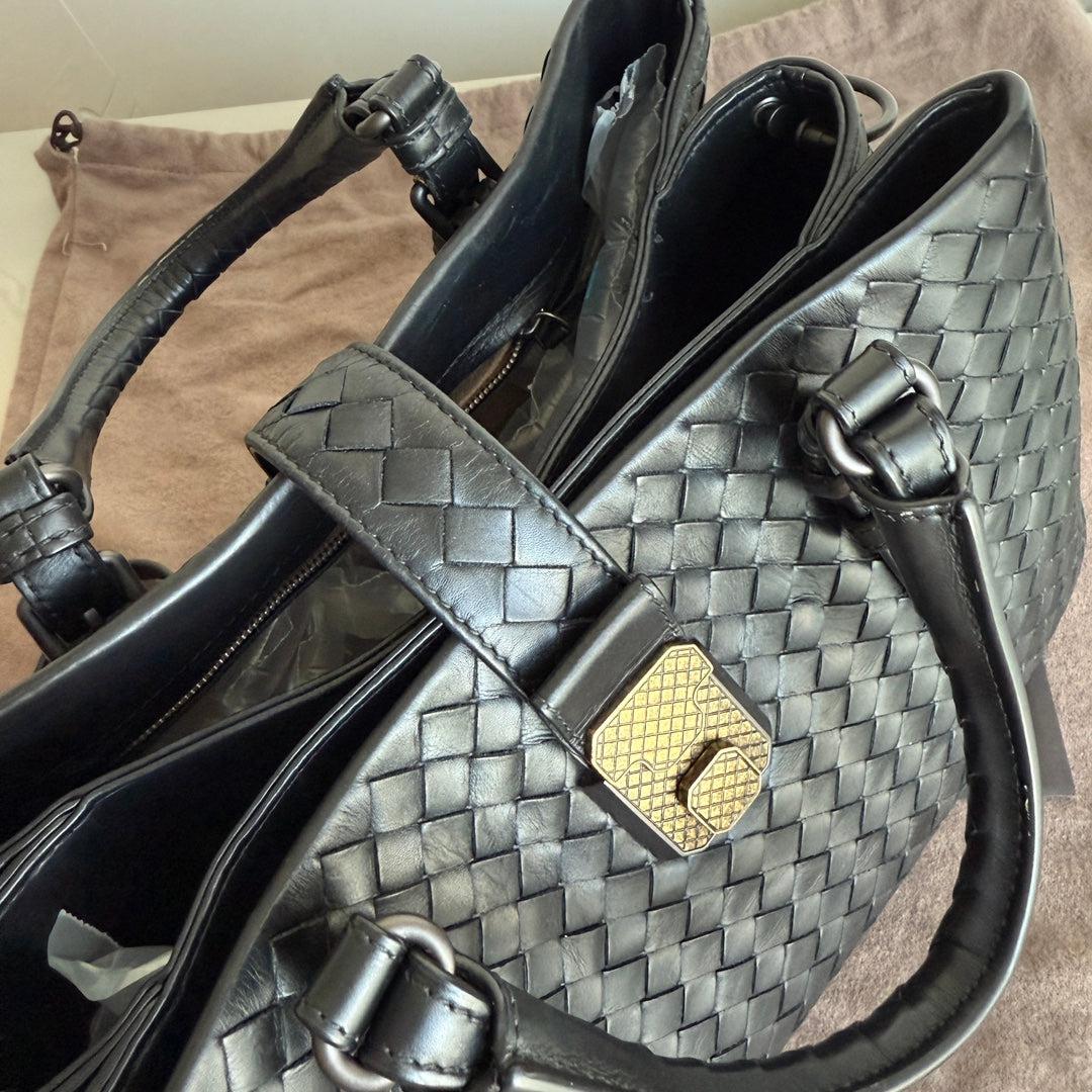 Bottega Veneta Roma Handbag Intrecciato Nappa Leather Black Small 30cm 11