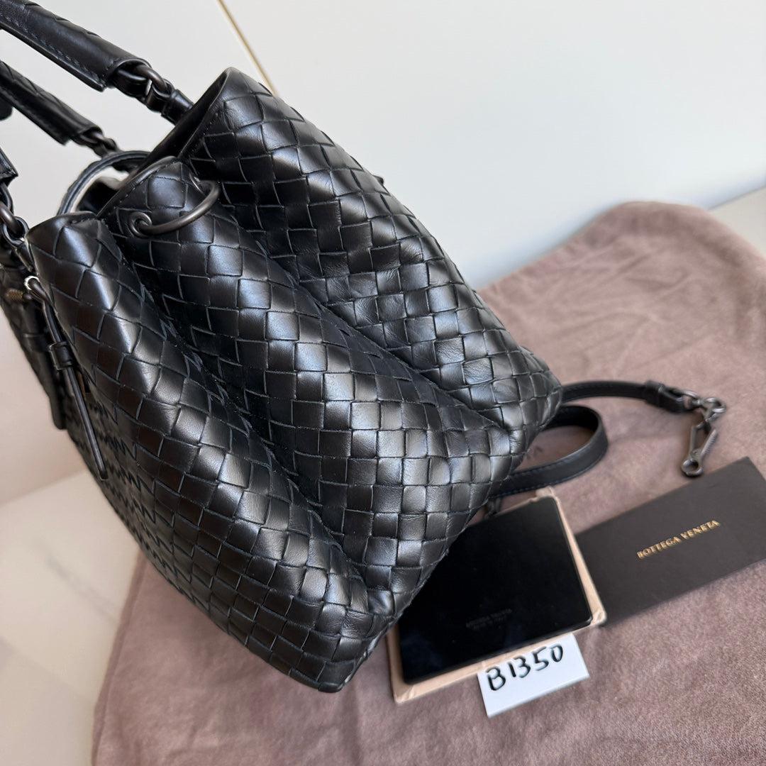 Women's Bottega Veneta Roma Handbag Intrecciato Nappa Leather Black Small 30cm