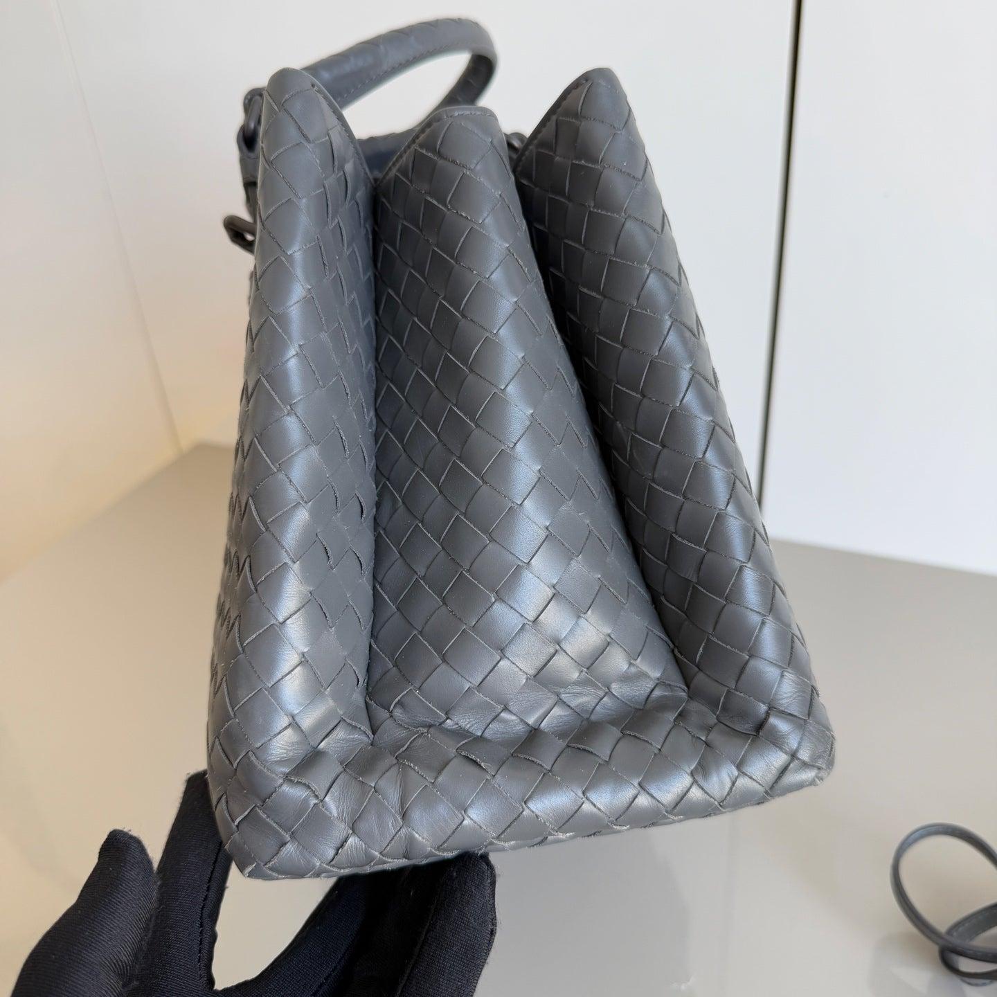 Women's Bottega Veneta Roma Handbag Intrecciato Nappa Leather Grey Small 30cm For Sale