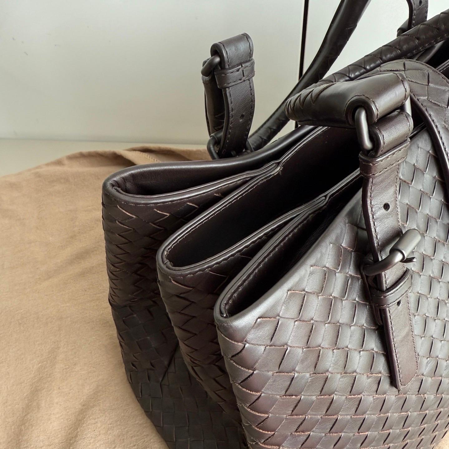 Bottega Veneta Roma Large Intrecciato Nappa Leather Chocolate Brown 35cm 2