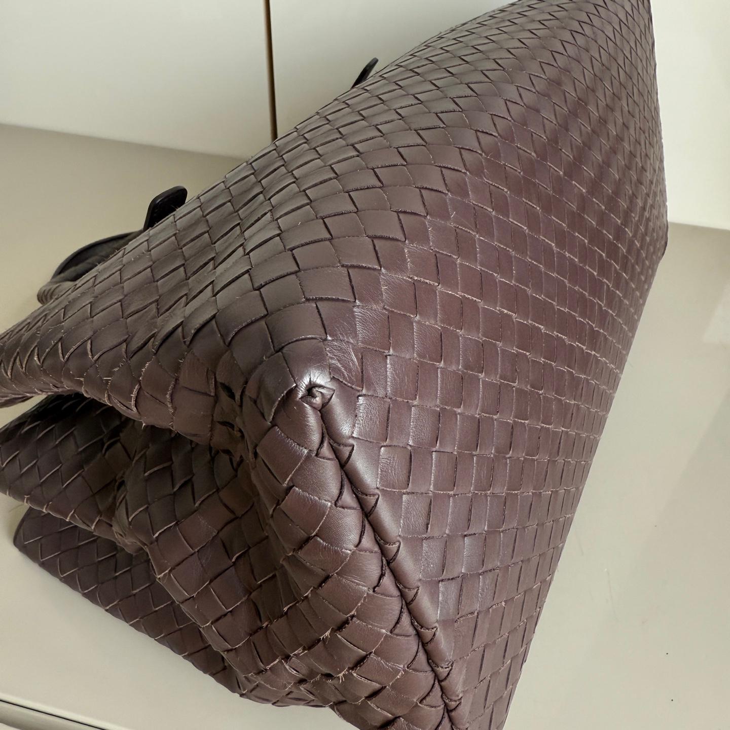 Bottega Veneta Roma Large Intrecciato Nappa Marrone Scuro 35cm in vendita 3