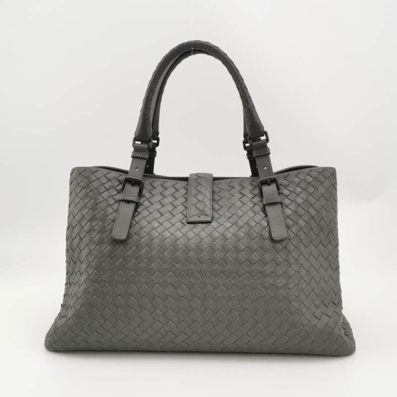 Bottega Veneta Roma Large Intrecciato Nappa Leather Grey 35cm
 These are professional photos of the actual bag.
 This Bottega Veneta Roma Bag is an exceptional piece of luxury, crafted from iconic dark brown leather with the instantly recognizable