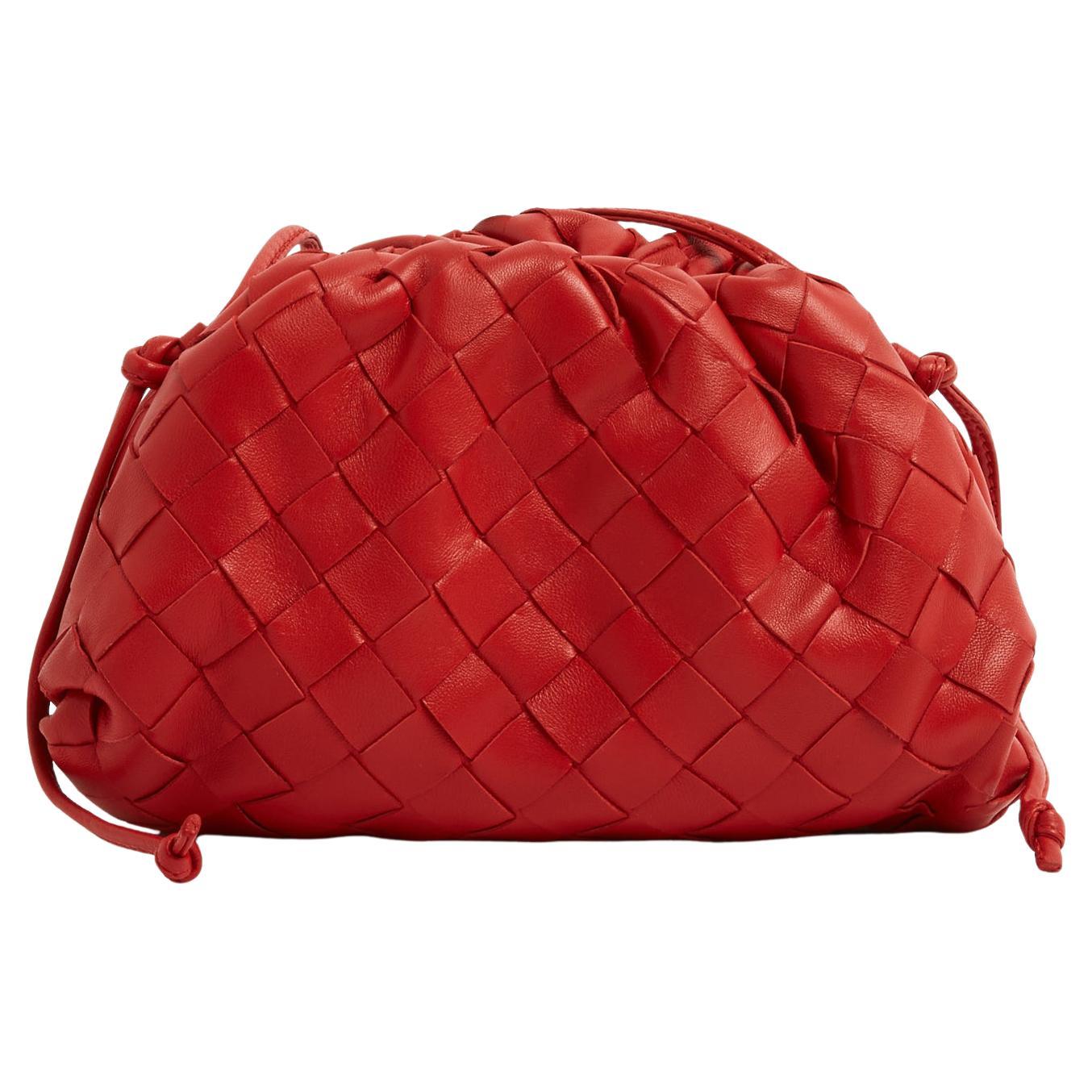 Bottega Veneta Sac épaule pochette Pouch Mini red leather shoulder bag clutch NW For Sale