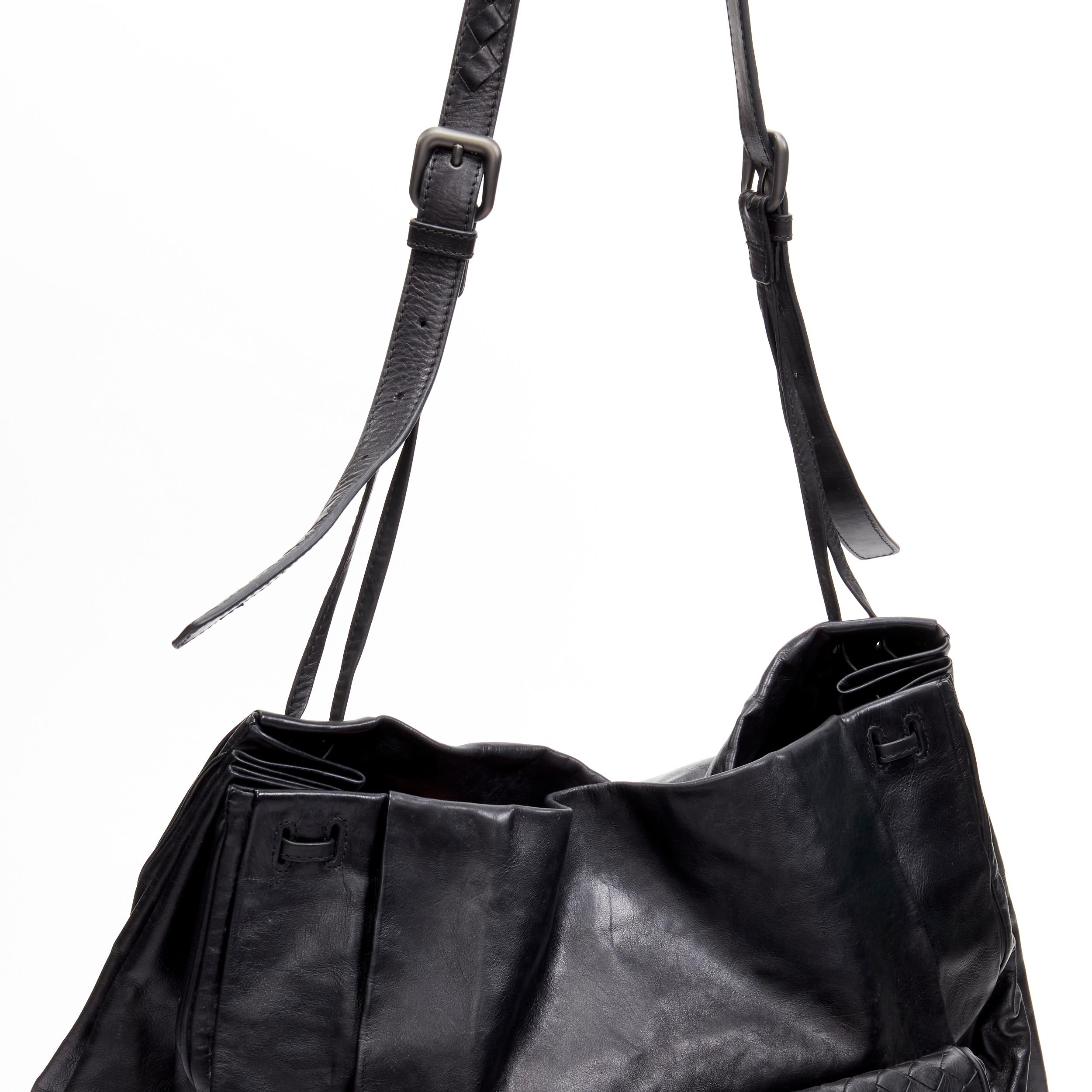BOTTEGA VENETA Scarabee black Intrecciato woven leather pocket shoulder tote bag 4