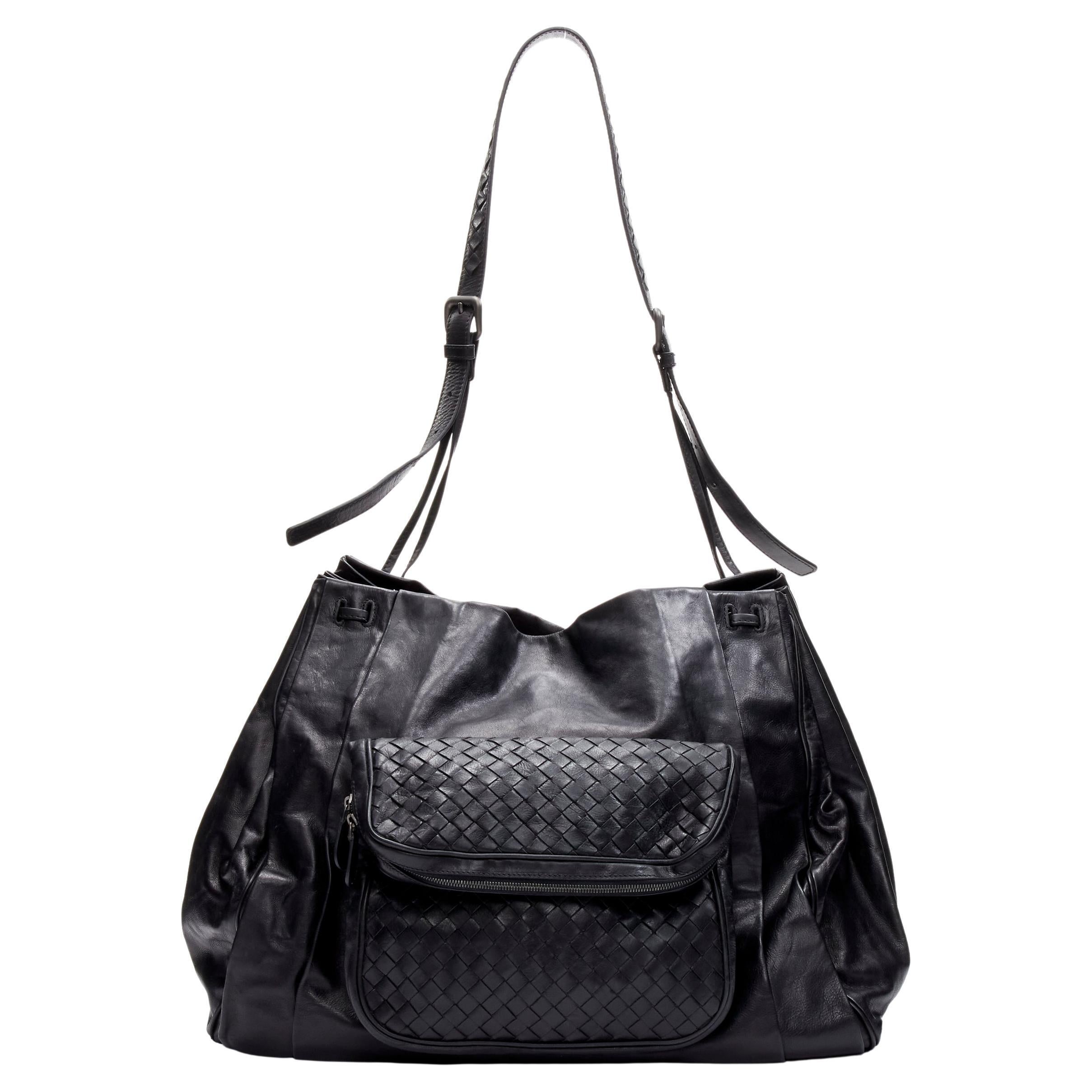 BOTTEGA VENETA Scarabee black Intrecciato woven leather pocket shoulder tote bag
