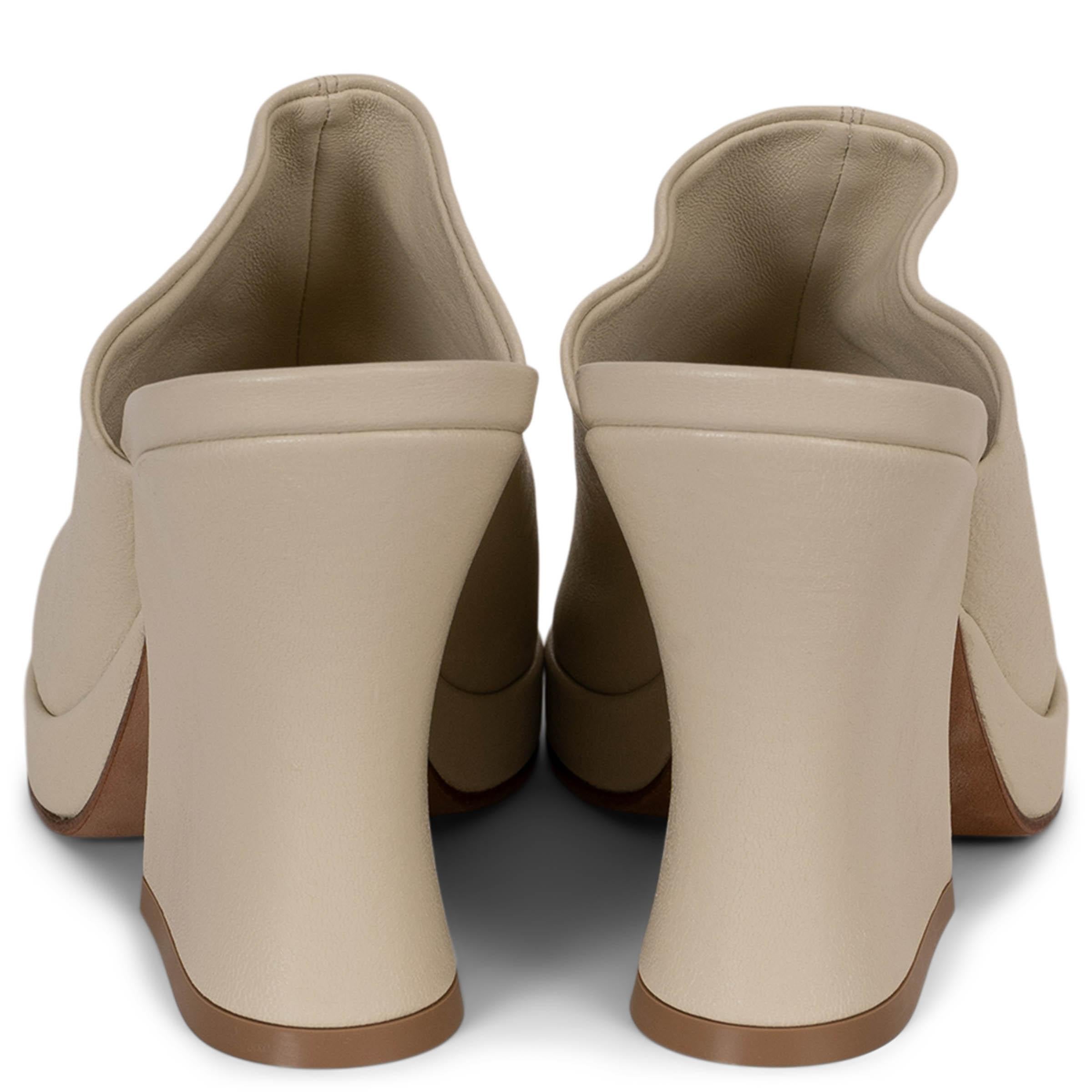 BOTTEGA VENETA Sea Salt cream leather 2021 STACK WEDGE MULE Sandals Shoes 38.5 In Excellent Condition For Sale In Zürich, CH