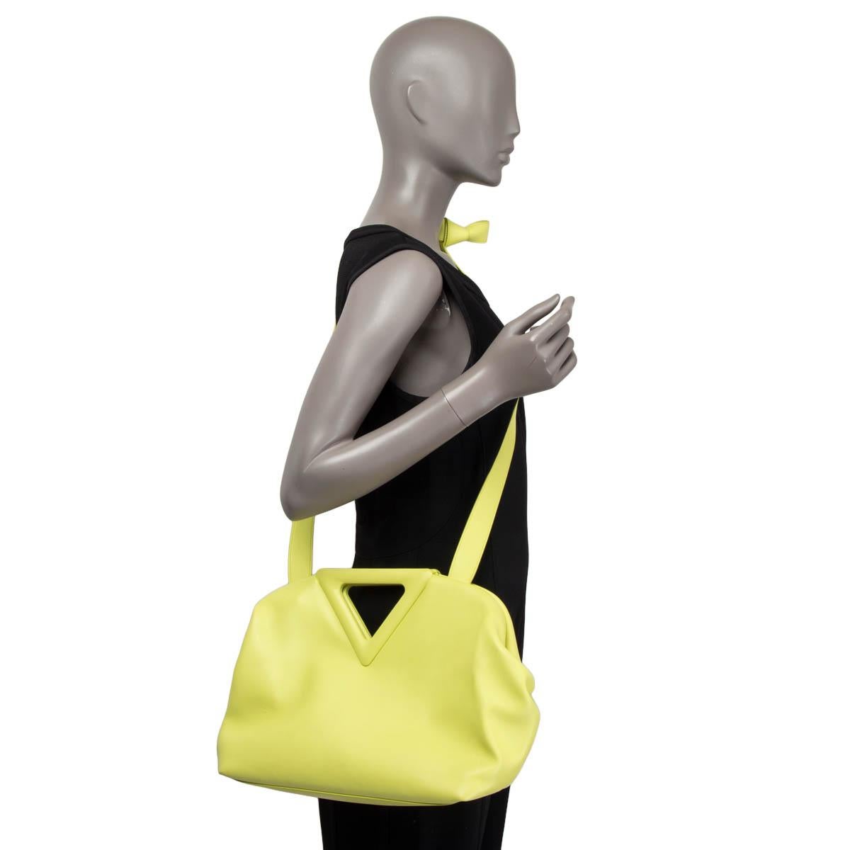 Women's BOTTEGA VENETA Seagrass yellow leather POINT MEDIUM Tote Bag For Sale