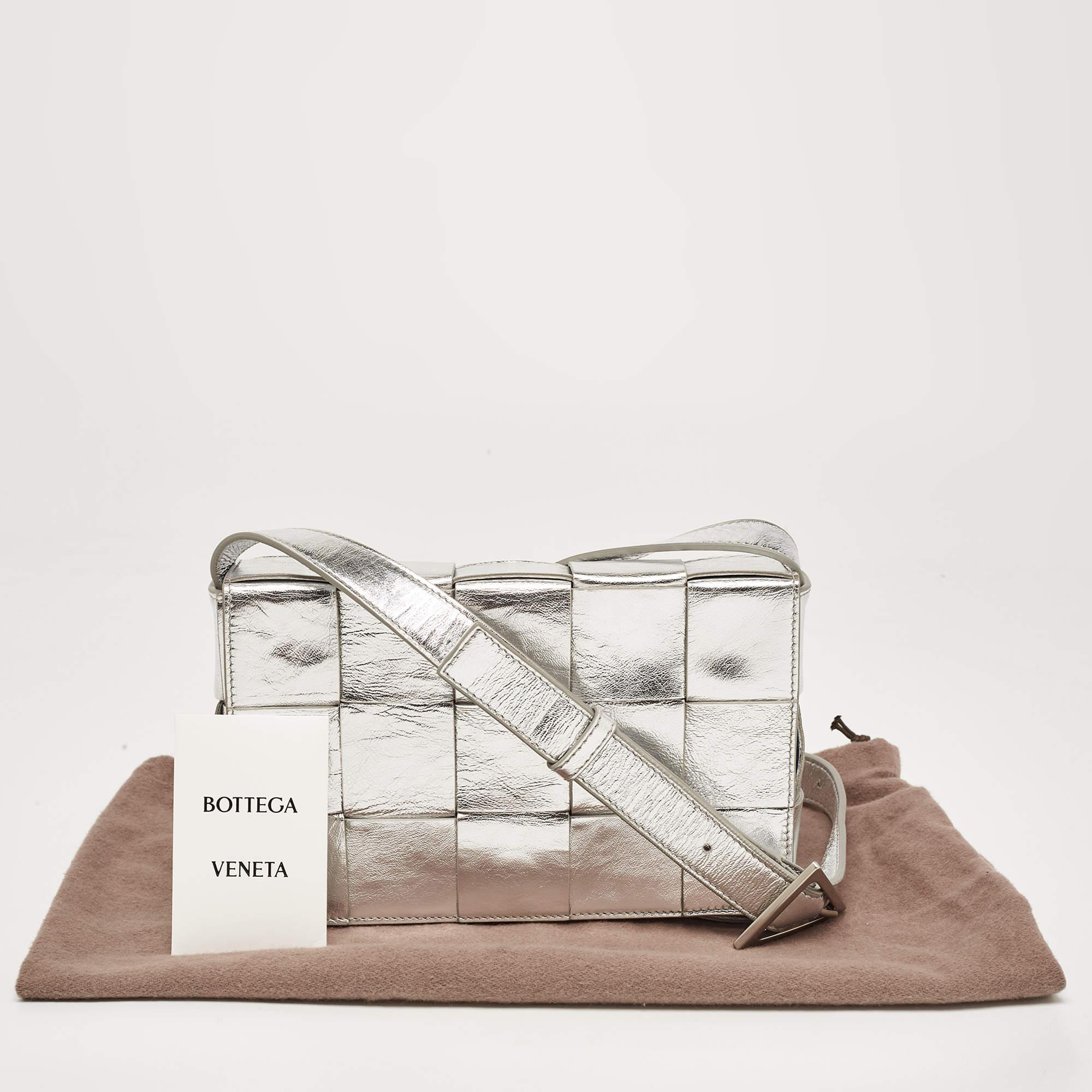 Bottega Veneta Silver Intreccio Leather Cassette Shoulder Bag For Sale 3