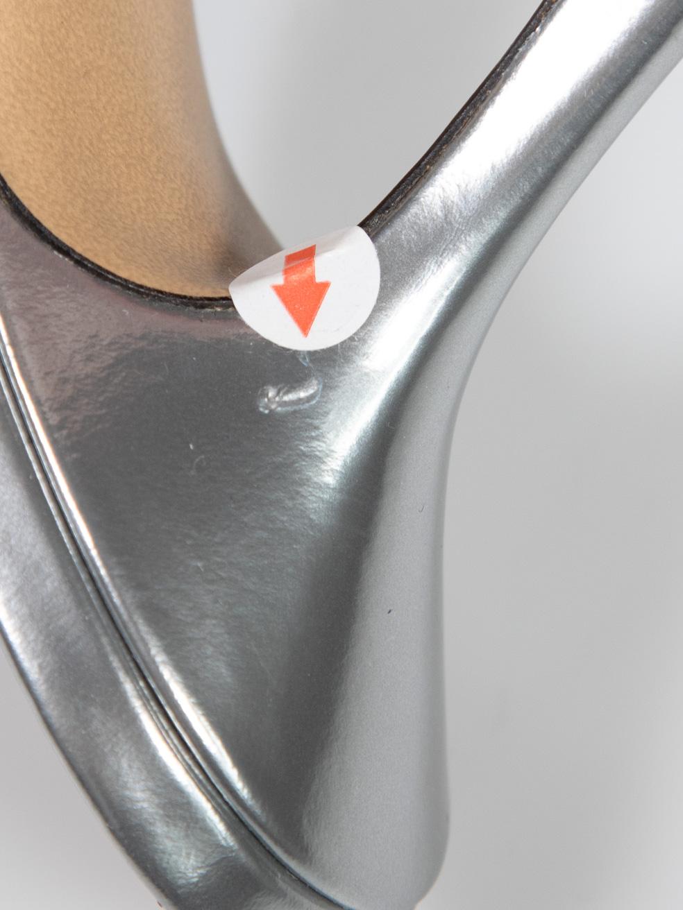 Bottega Veneta Mules à talons en cuir stretch Silver Taille IT 36 en vente 5