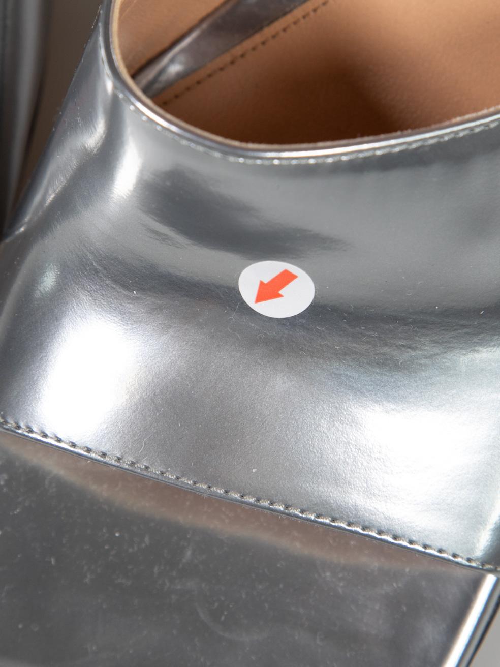 Bottega Veneta Mules à talons en cuir stretch Silver Taille IT 36 en vente 4