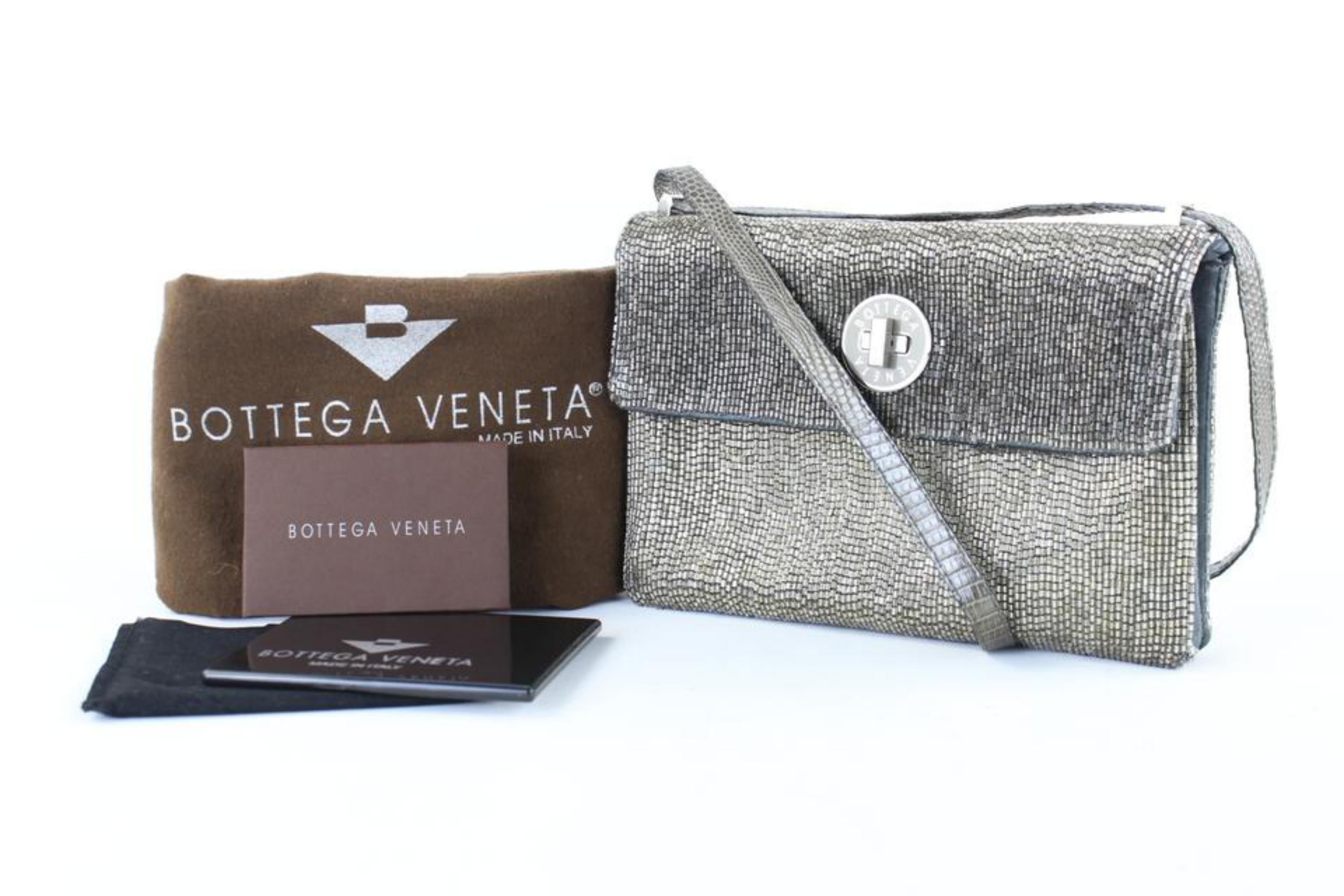 Bottega Veneta Silver Sequin Beaded Crossbody Turnlock Flap 1BV824 en vente 7