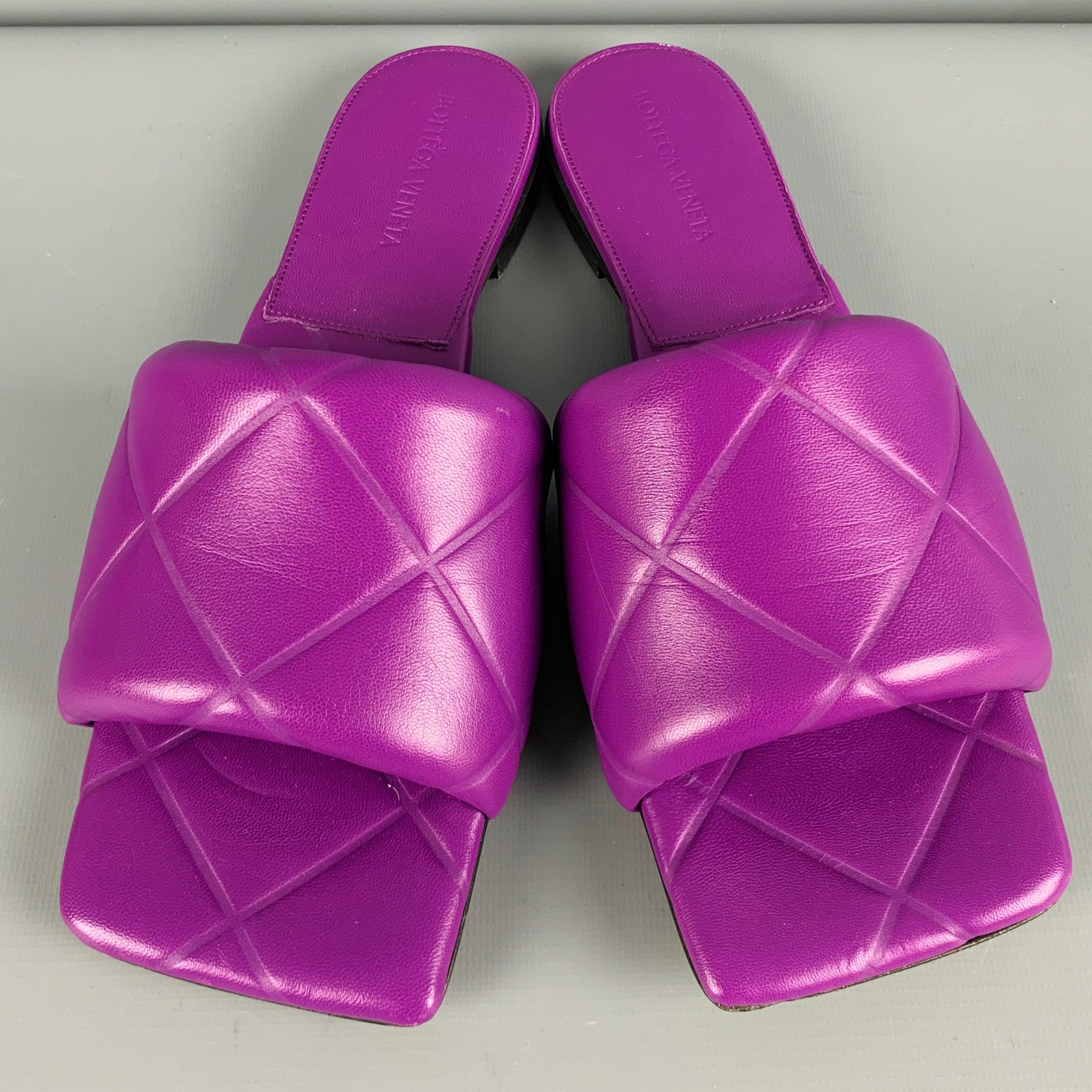 Women's BOTTEGA VENETA Size 10 Purple Leather Quilted Square Toe Sandals For Sale
