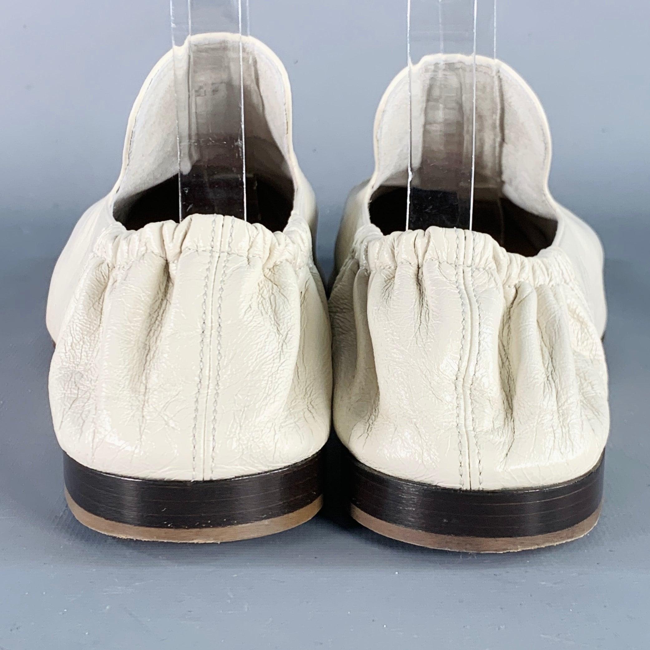 BOTTEGA VENETA Size 12 Crunch Lux Cream Leather Square Toe Flats In Excellent Condition For Sale In San Francisco, CA