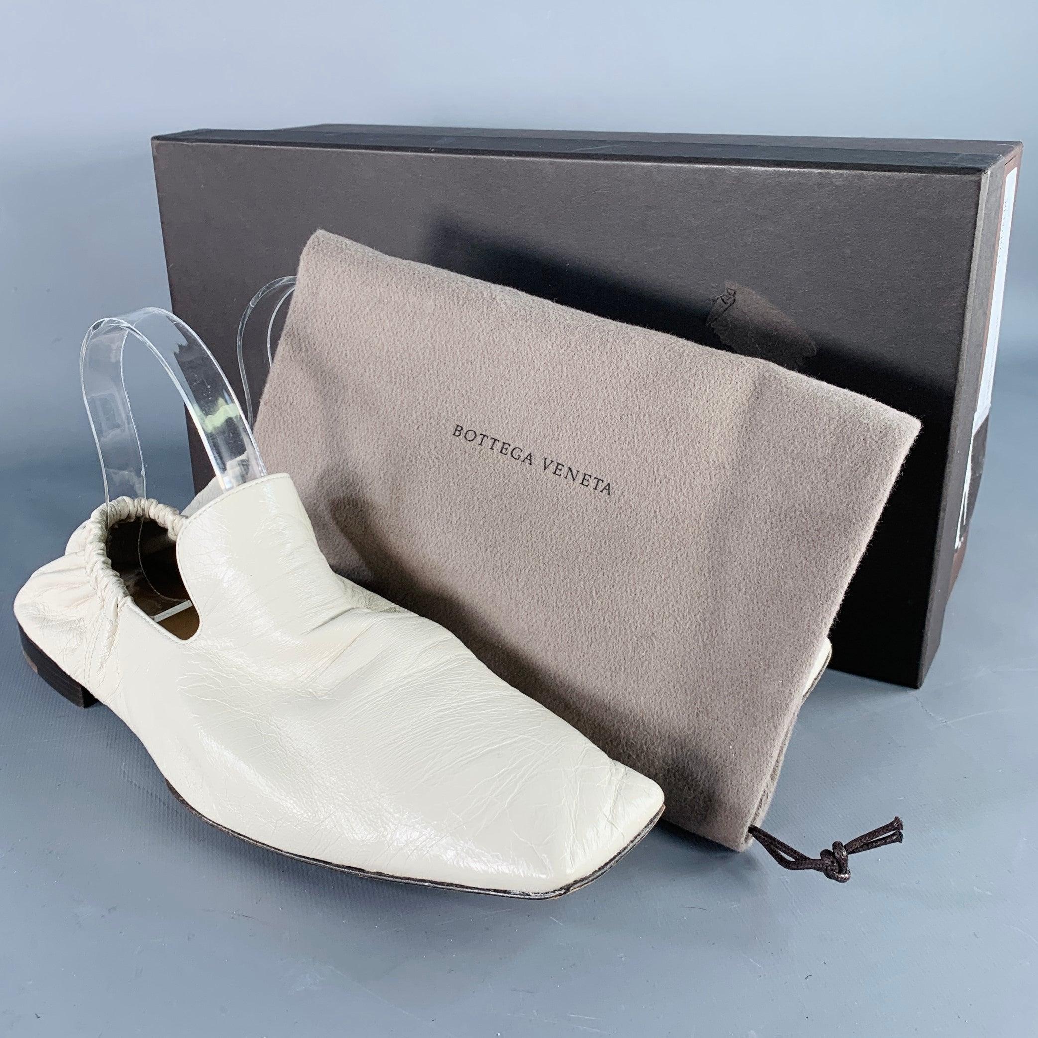 BOTTEGA VENETA Size 12 Crunch Lux Cream Leather Square Toe Flats For Sale 5