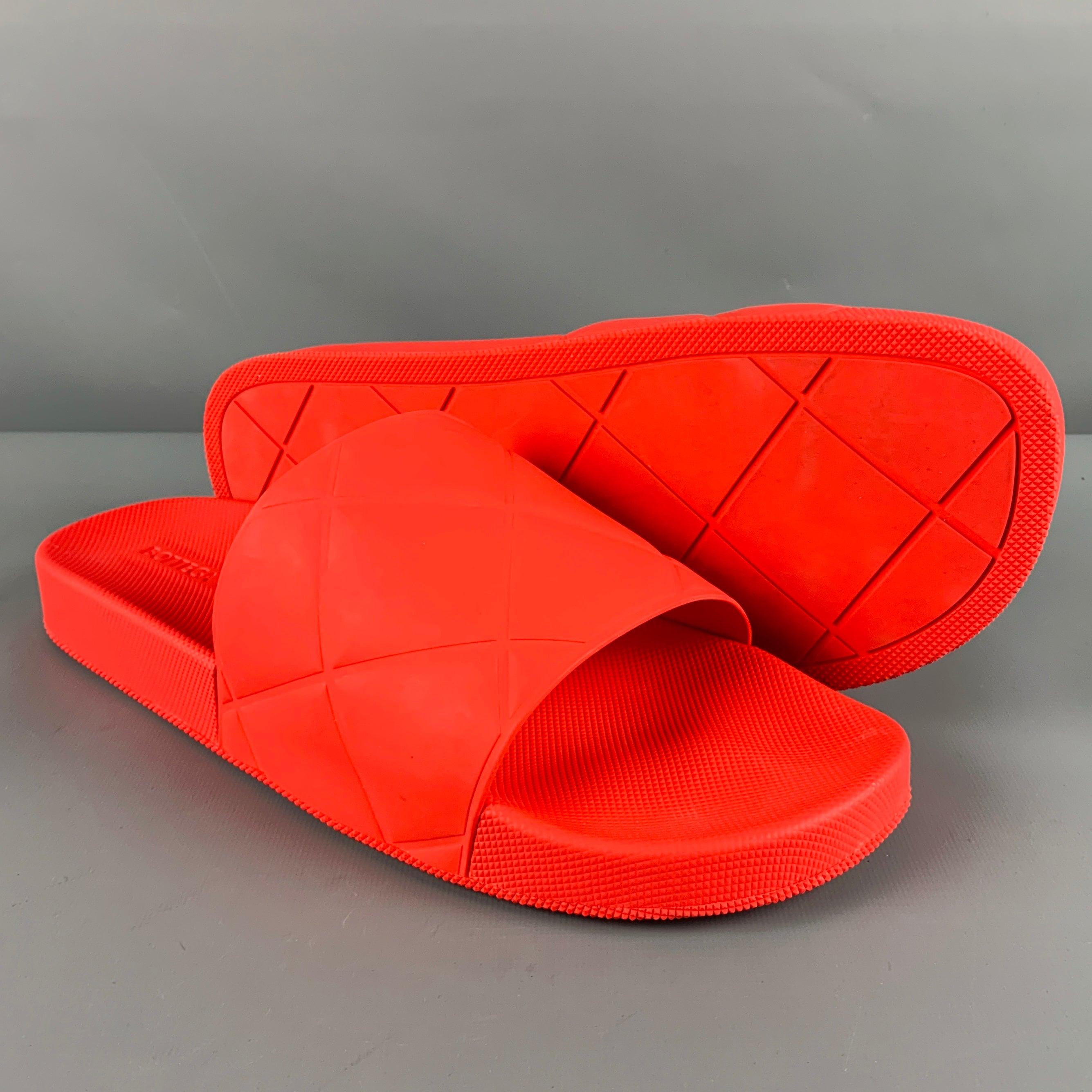 Men's BOTTEGA VENETA Size 12 Orange Rubber Slip On Sandals For Sale