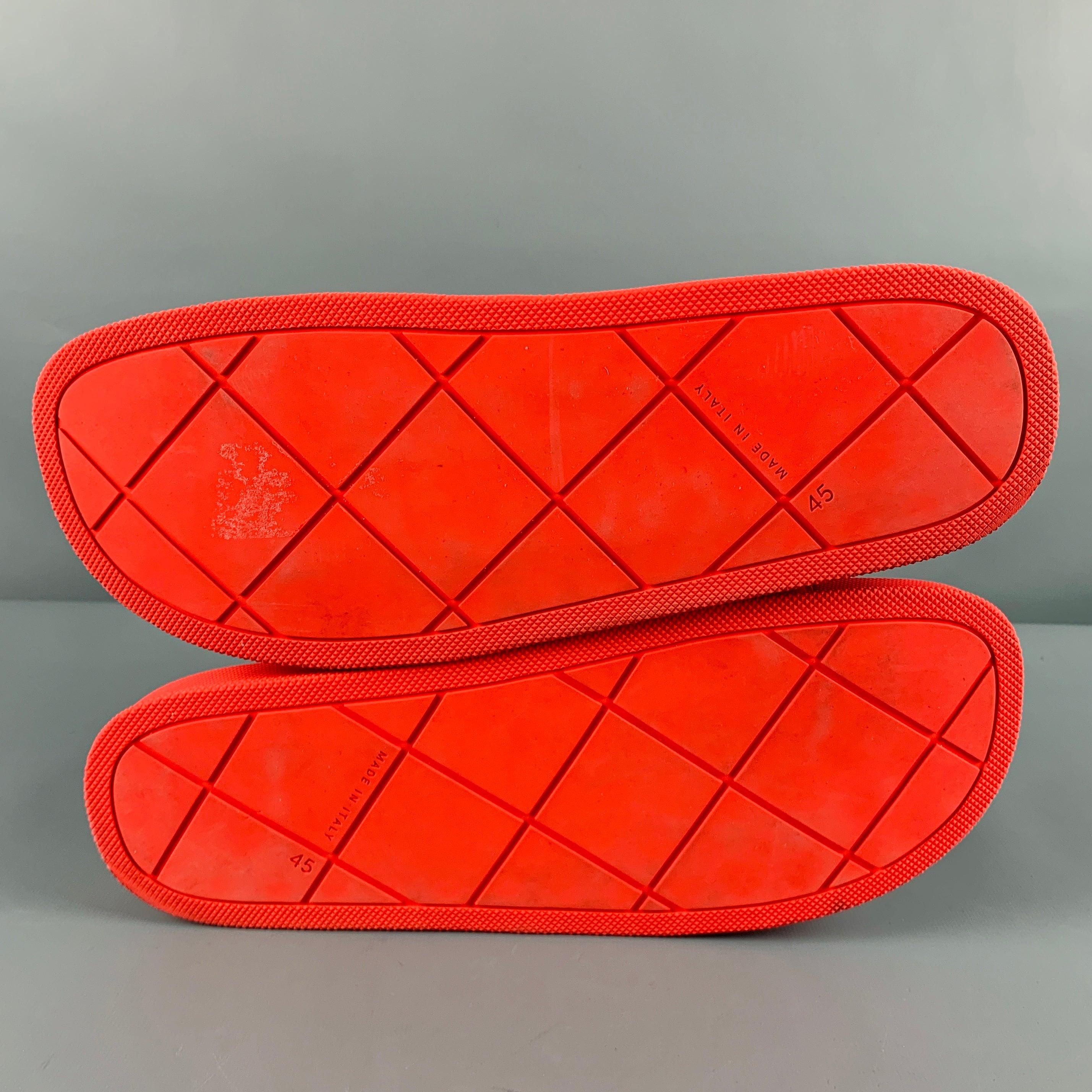 BOTTEGA VENETA Size 12 Orange Rubber Slip On Sandals For Sale 2