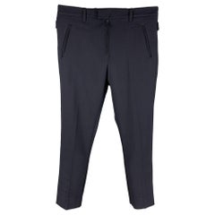 BOTTEGA VENETA - Pantalon décontracté plat en laine vierge bleu marine à l'avant, taille 32