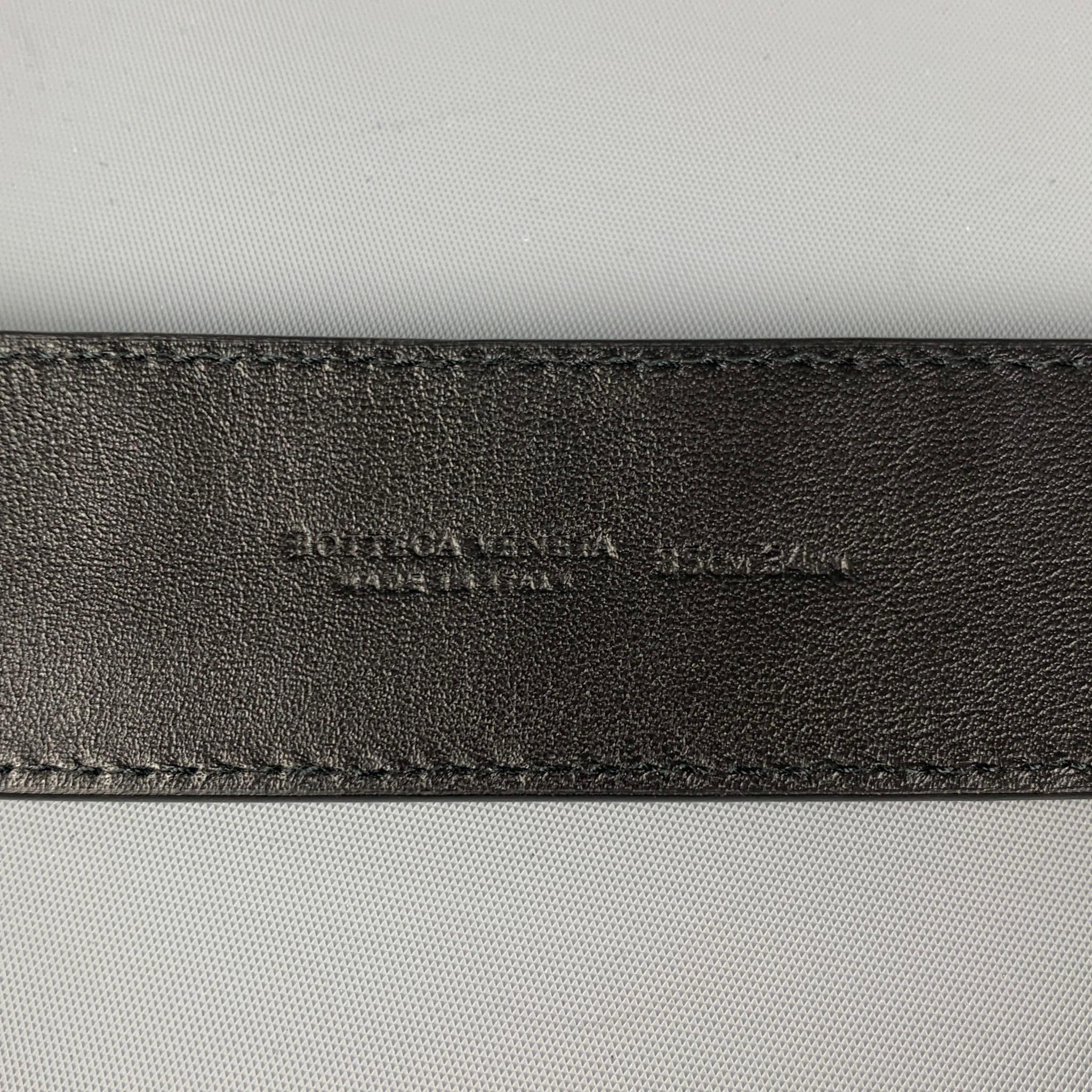 Men's BOTTEGA VENETA Size 34 Black Red White Woven Leather Belt