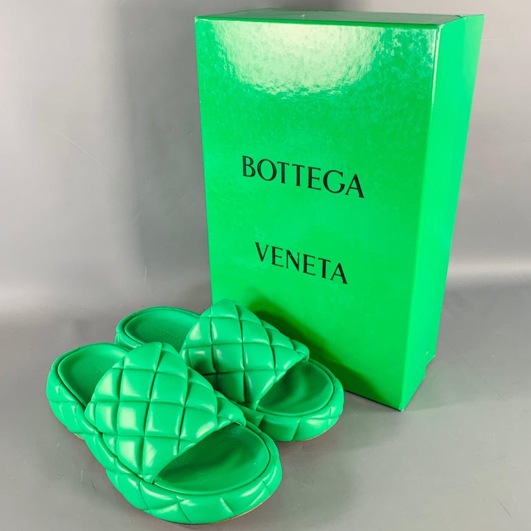 BOTTEGA VENETA Size 7 Green Quilted Padded Lambskin Leather Slide Sandals BOTTEGA VENETA Size 7 Green Quilted Padded Lambskin Leather  main image 3