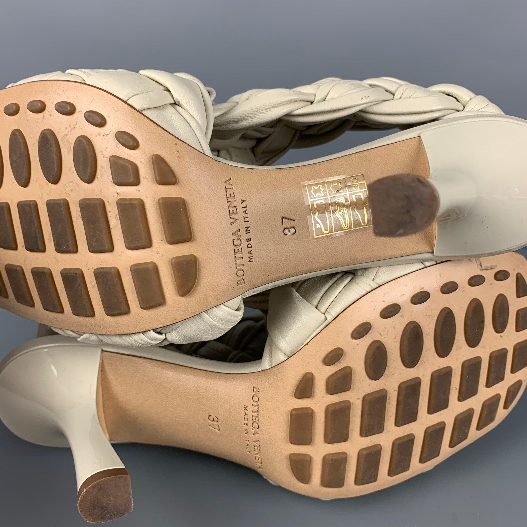BOTTEGA VENETA Size 7 Off White Intrecciato Woven Leather Heeled Sandals For Sale 3
