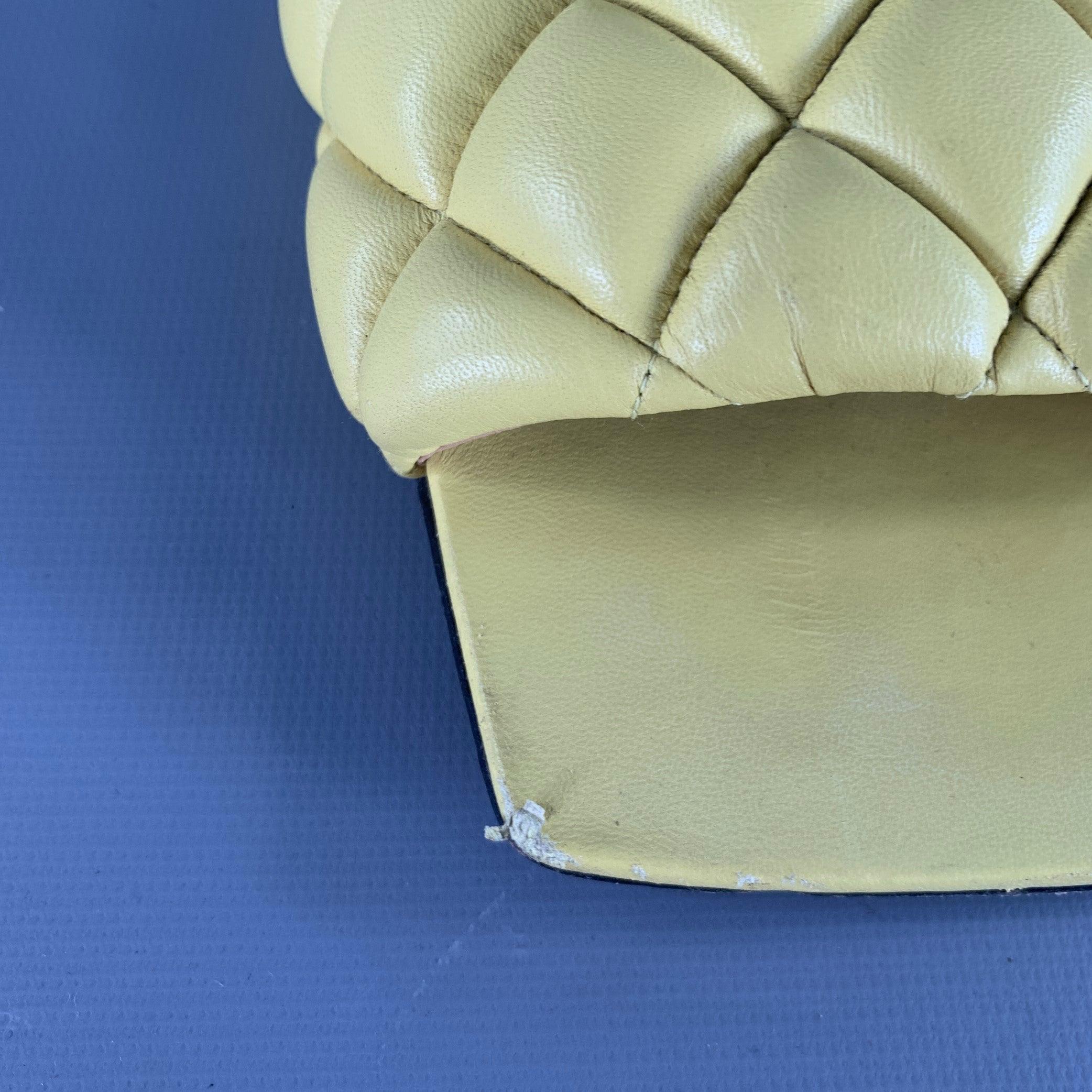 BOTTEGA VENETA Size 7 Yellow Leather Quilted Slide Sandals For Sale 6