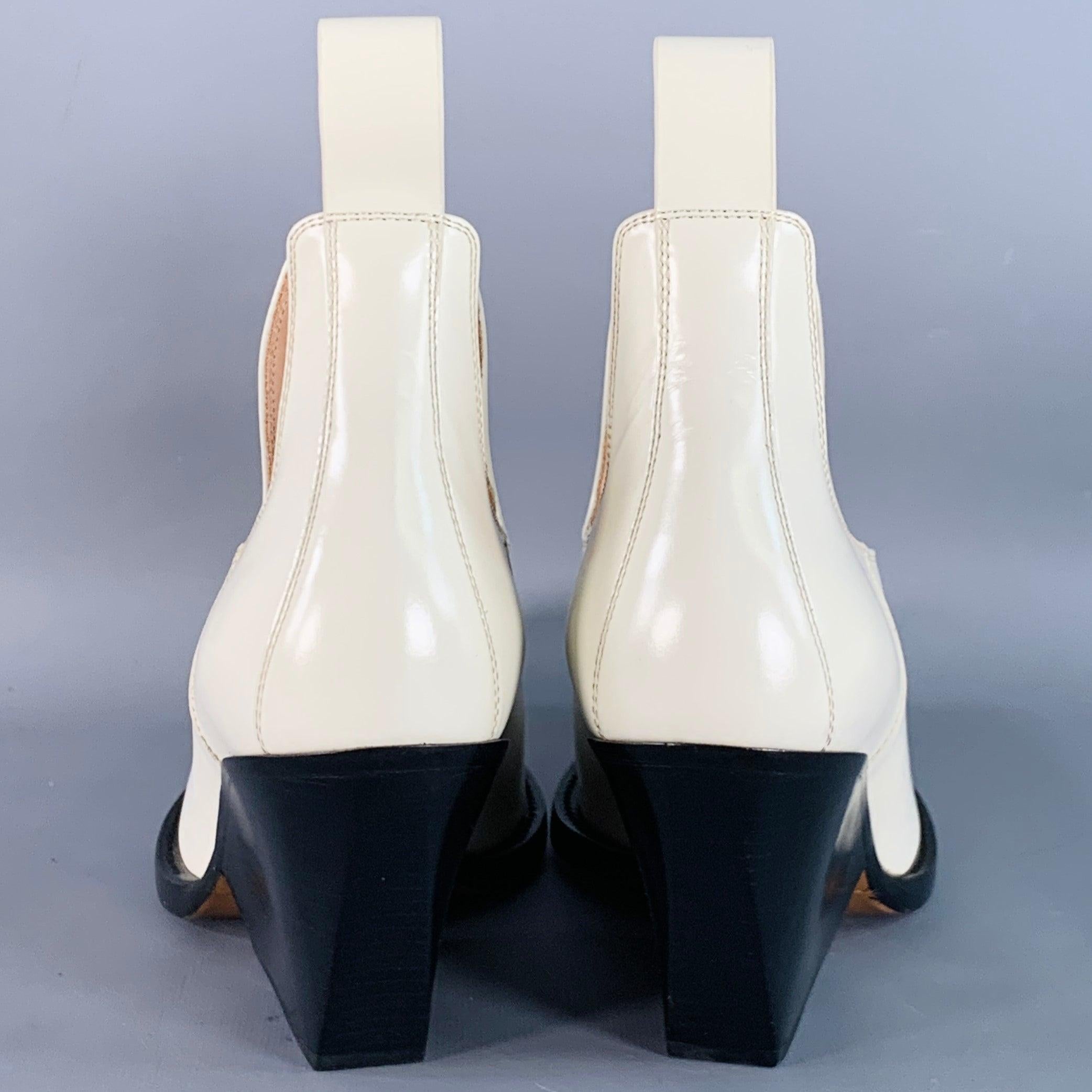 Blanc BOTTEGA VENETA Taille 9 Ivoire Noir Cuir Slip On Stacked Heel Western Ankle Boots en vente